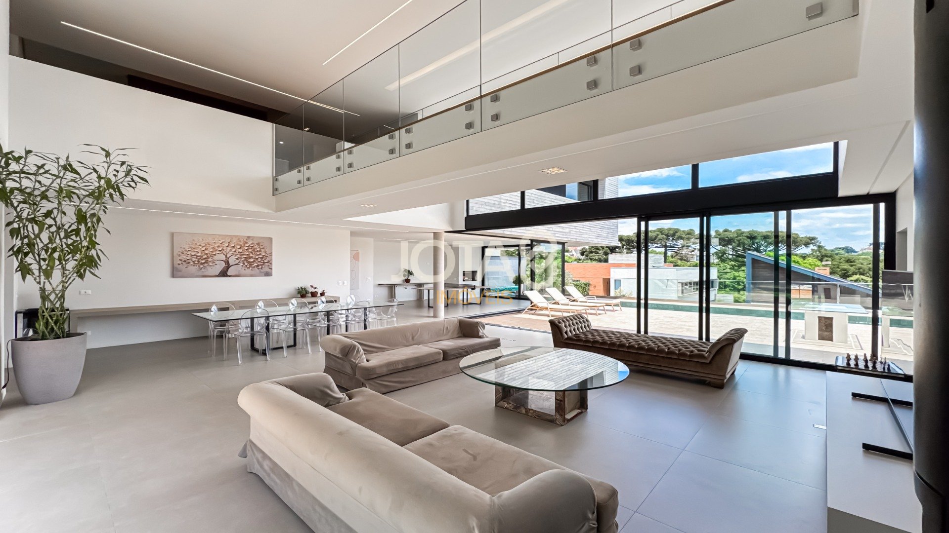 CASA MODERNA 841M2 EM CONDOMINIO, NO VISTA ALEGRE