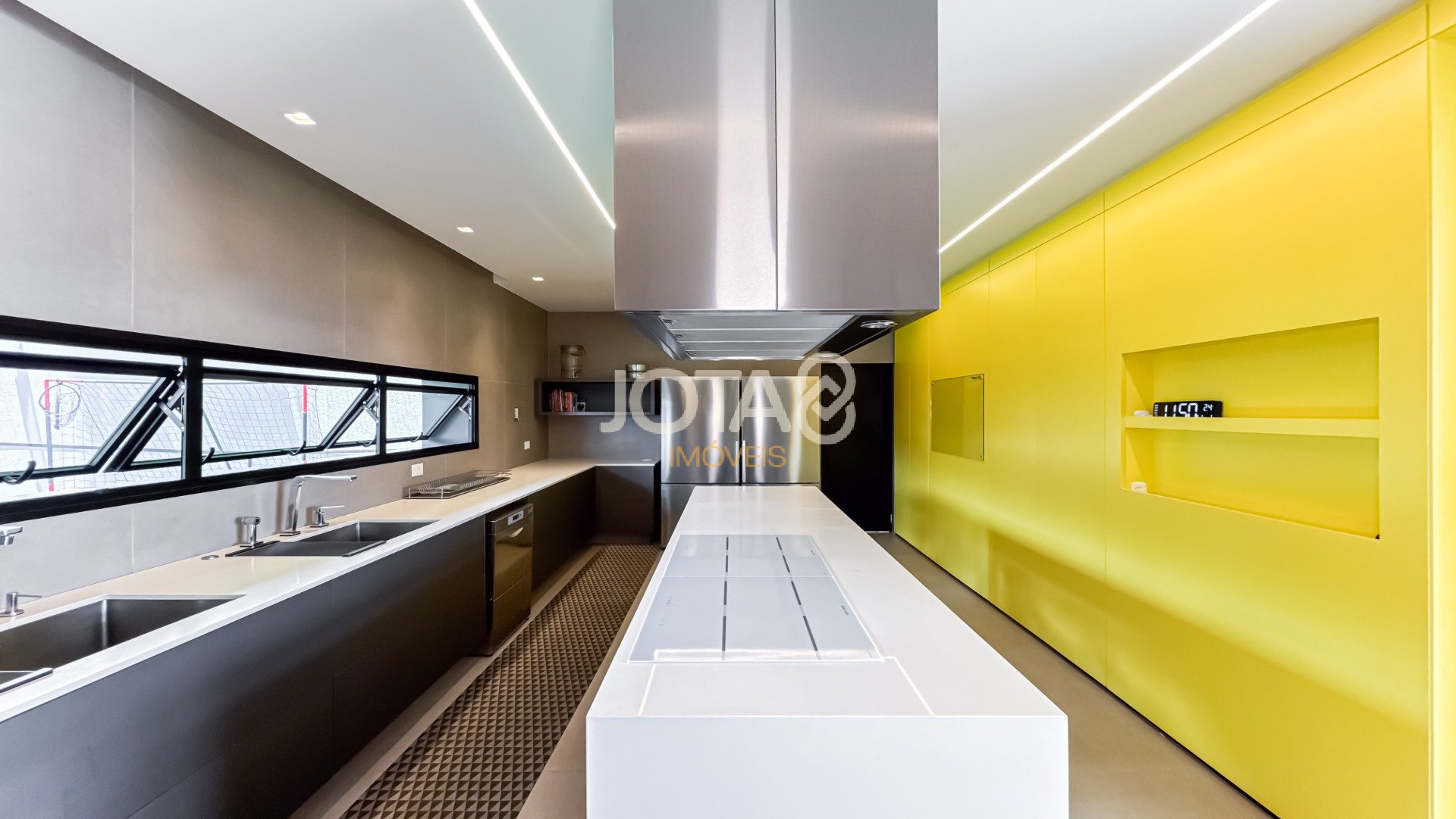 CASA MODERNA 841M2 EM CONDOMINIO, NO VISTA ALEGRE