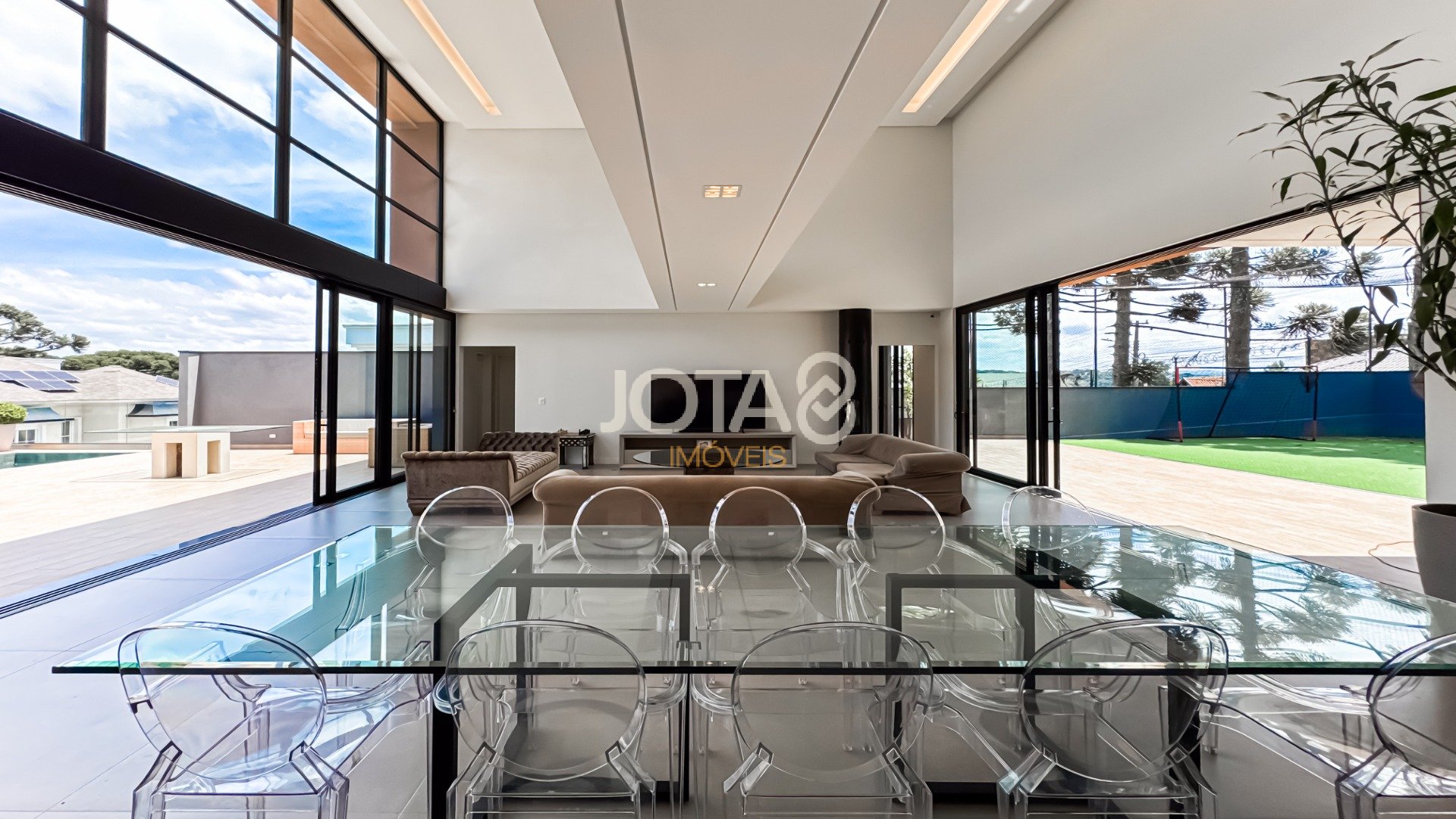 CASA MODERNA 841M2 EM CONDOMINIO, NO VISTA ALEGRE
