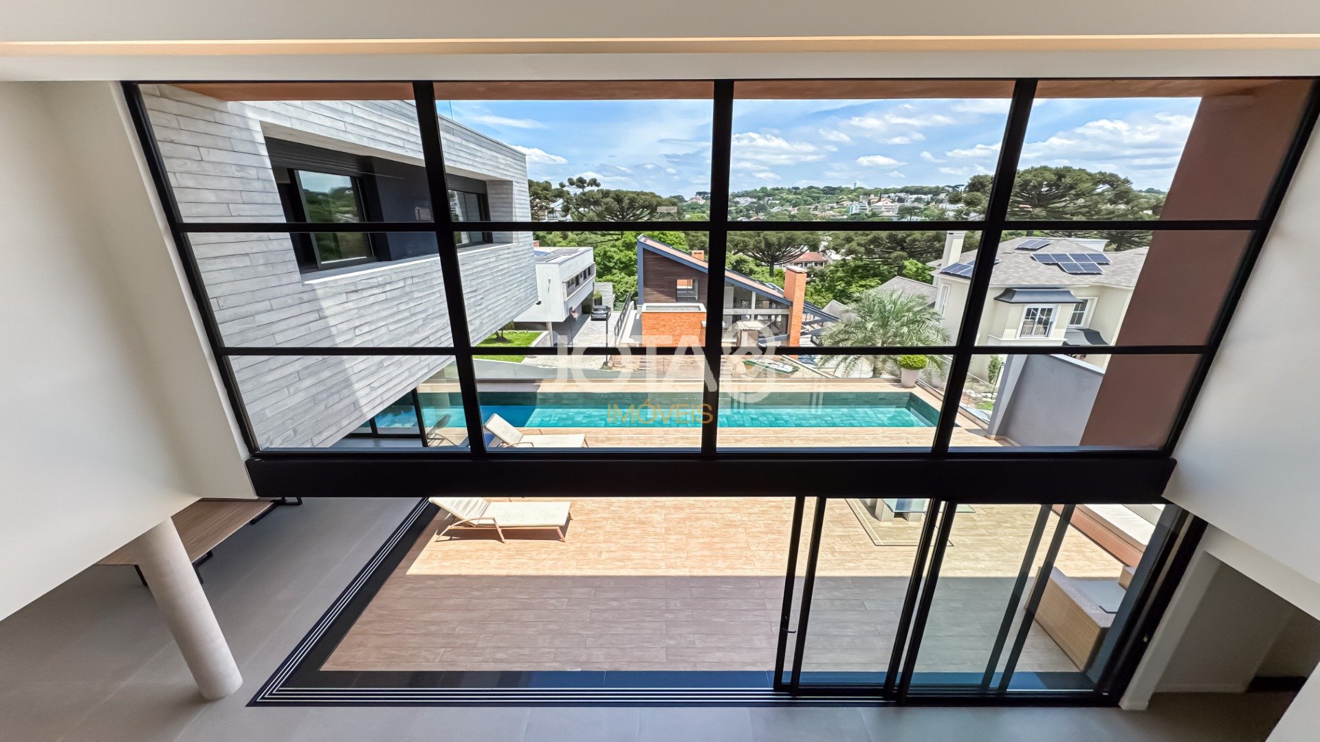 CASA MODERNA 841M2 EM CONDOMINIO, NO VISTA ALEGRE