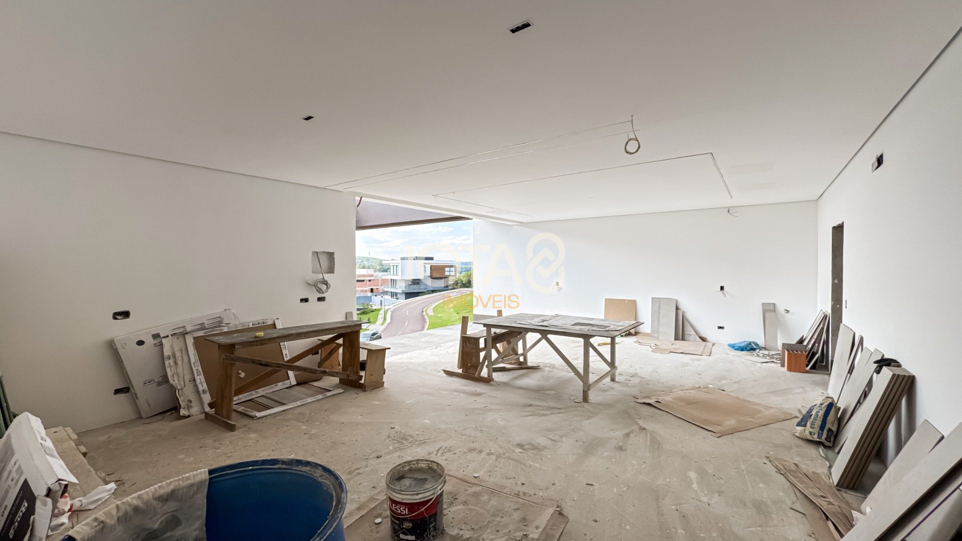 CASA NOVA EM CONDOMÍNIO COM 4 SUÍTES NO PAYSAGE WEEKEND!