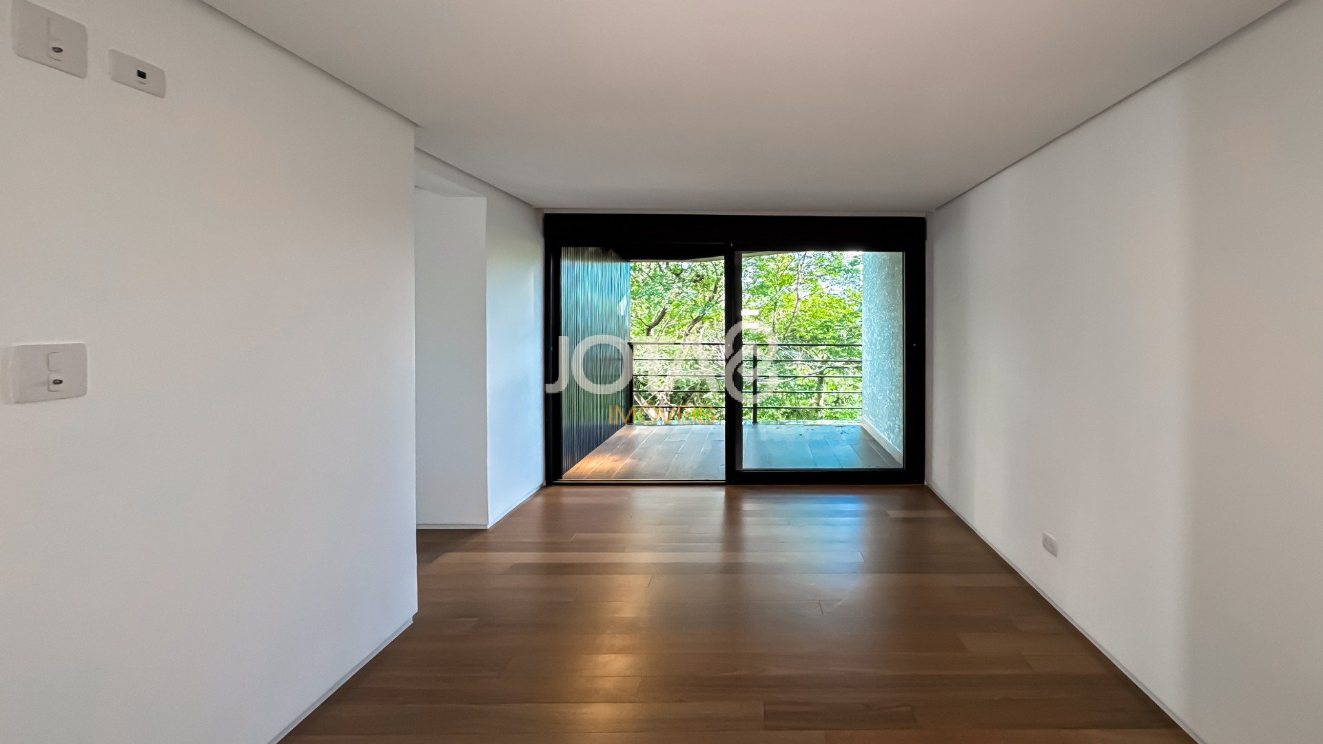CASA NOVA COM 3 SUÍTES NO CAMPO COMPRIDO