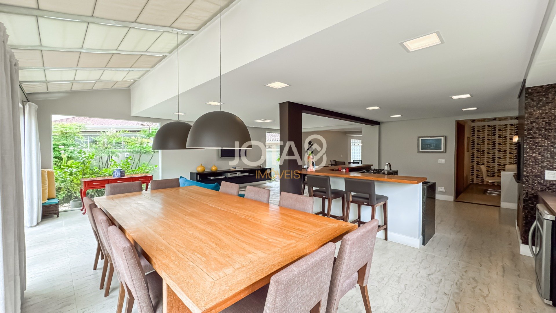 CASA EM CONDOMÍNIO COM 4 QUARTOS SENDO 2 SUÍTES E 2 DEMI!