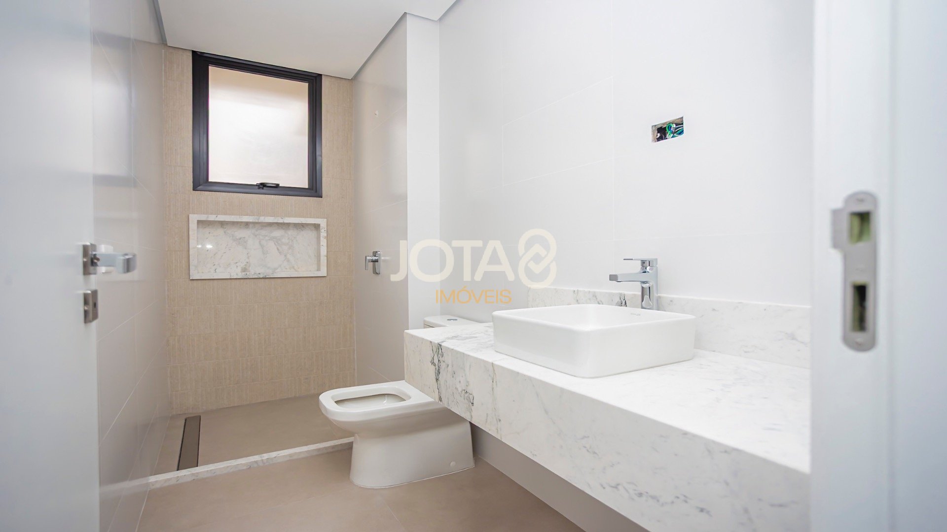 CASA MIA - 3 QUARTOS E 2 VAGAS NO BIGORRILHO