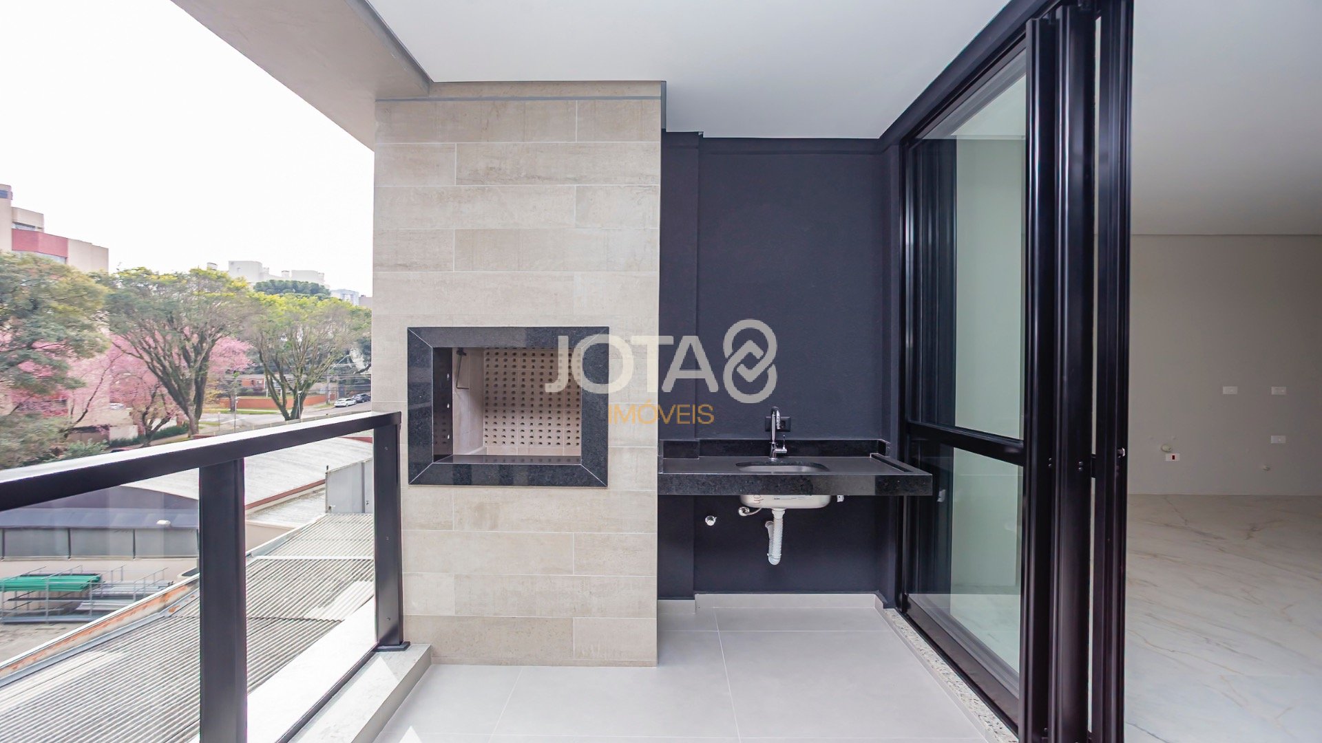 CASA MIA - 3 QUARTOS E 2 VAGAS NO BIGORRILHO