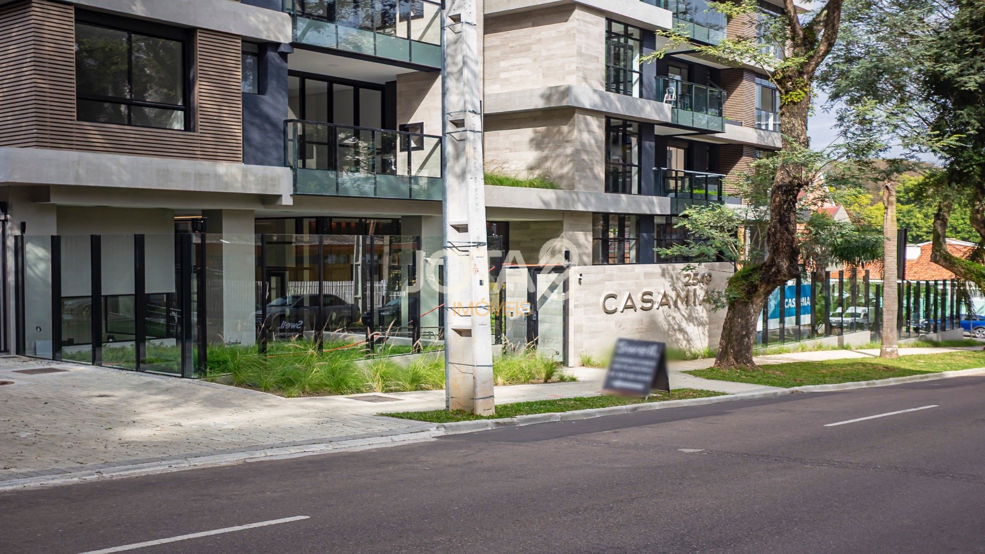 CASA MIA - 3 QUARTOS E 2 VAGAS NO BIGORRILHO