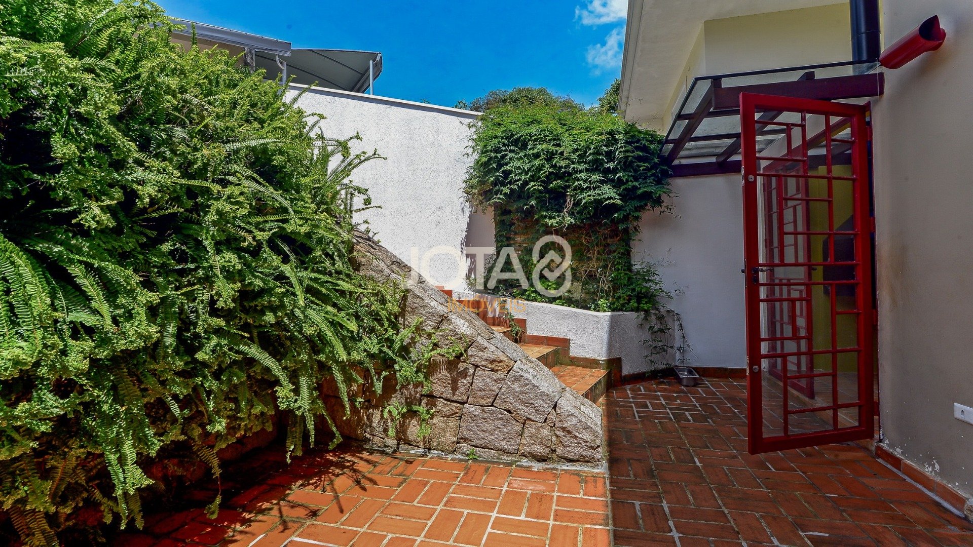 SOBRADO PILARZINHO 3 QUARTOS 1 SUITE 2 VAGAS EDICULA COM CHURRASQUEIRA