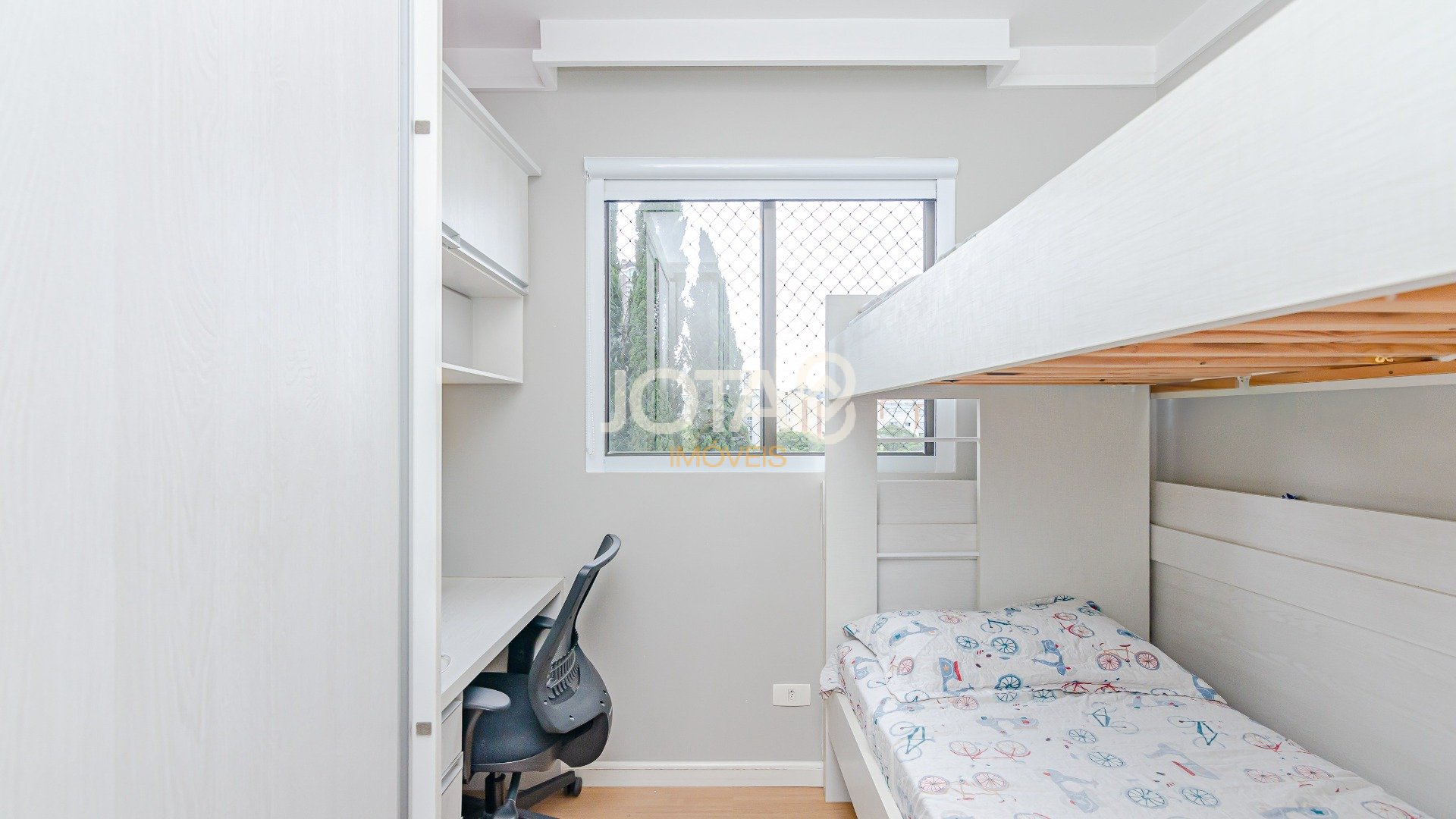 APARTAMENTO COM 3 QUARTOS SENDO UMA SUÍTE NO ECOVILLE