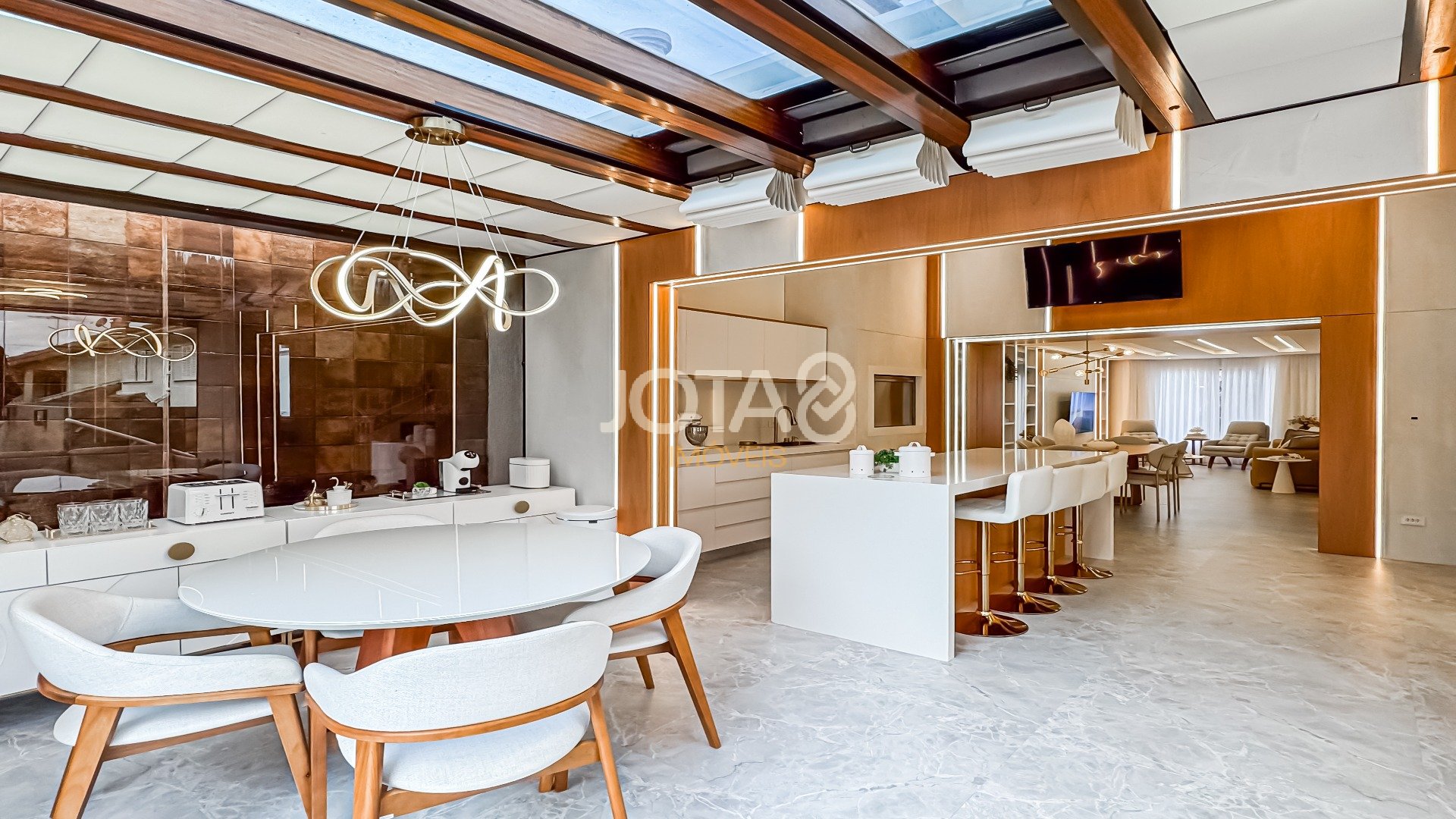 CASA EM CONDOMÍNIO COM 4 SUÍTES E TERRENO COM PISCINA NO SÃO BRAZ