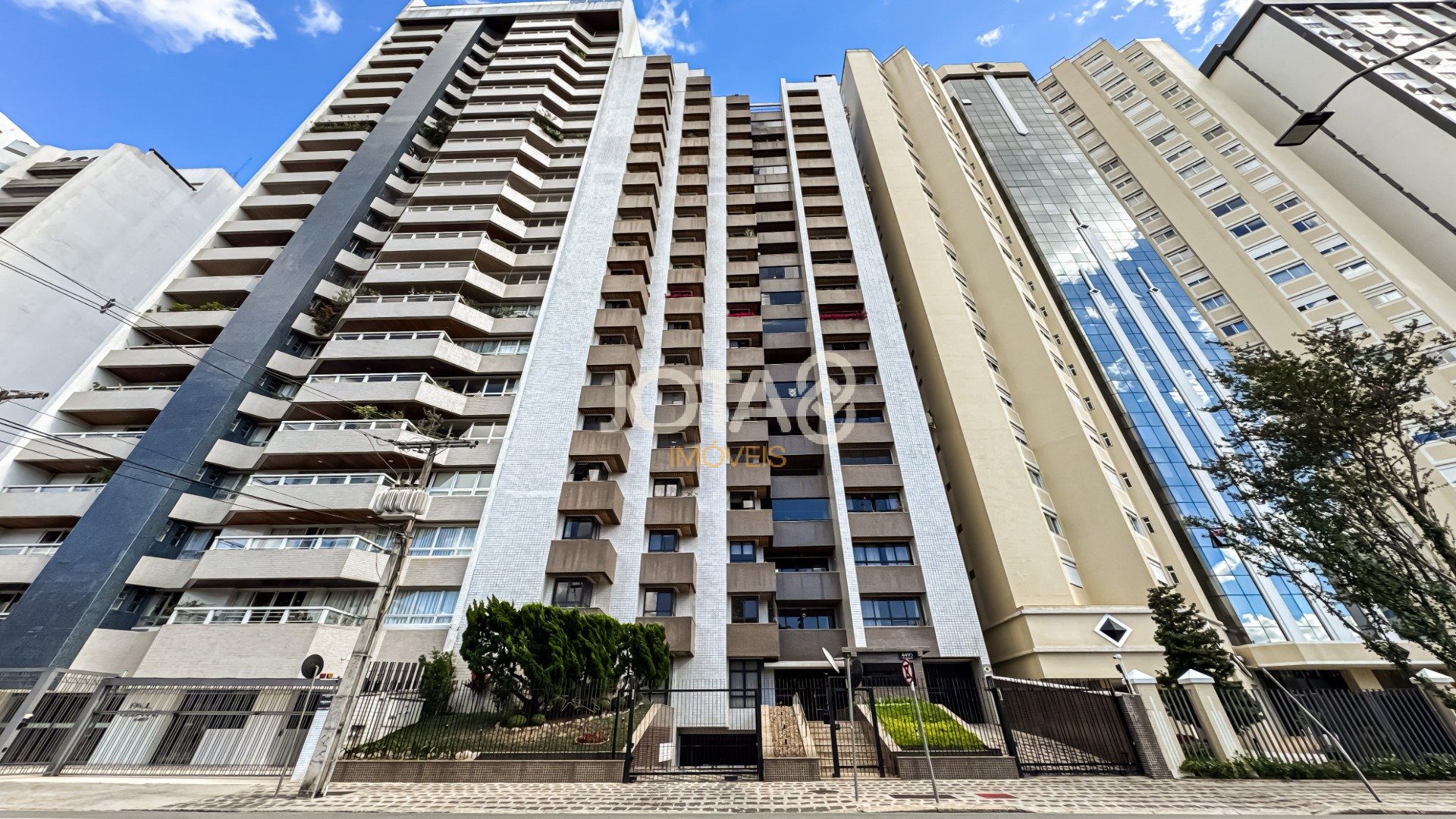 COBERTURA DUPLEX NO BATEL ED MONASTIER