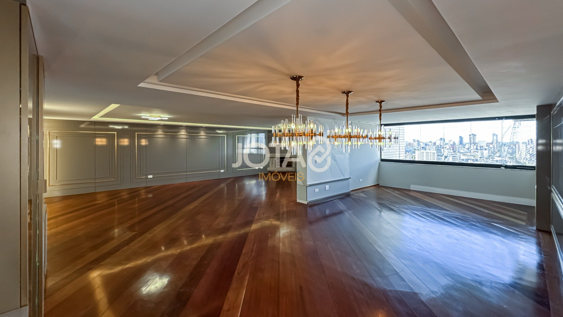 COBERTURA DUPLEX NO BATEL ED MONASTIER