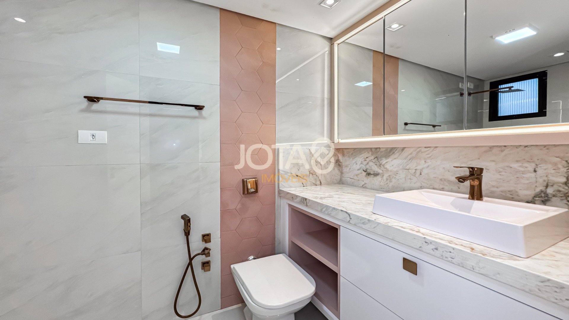 COBERTURA DUPLEX NO BATEL ED MONASTIER