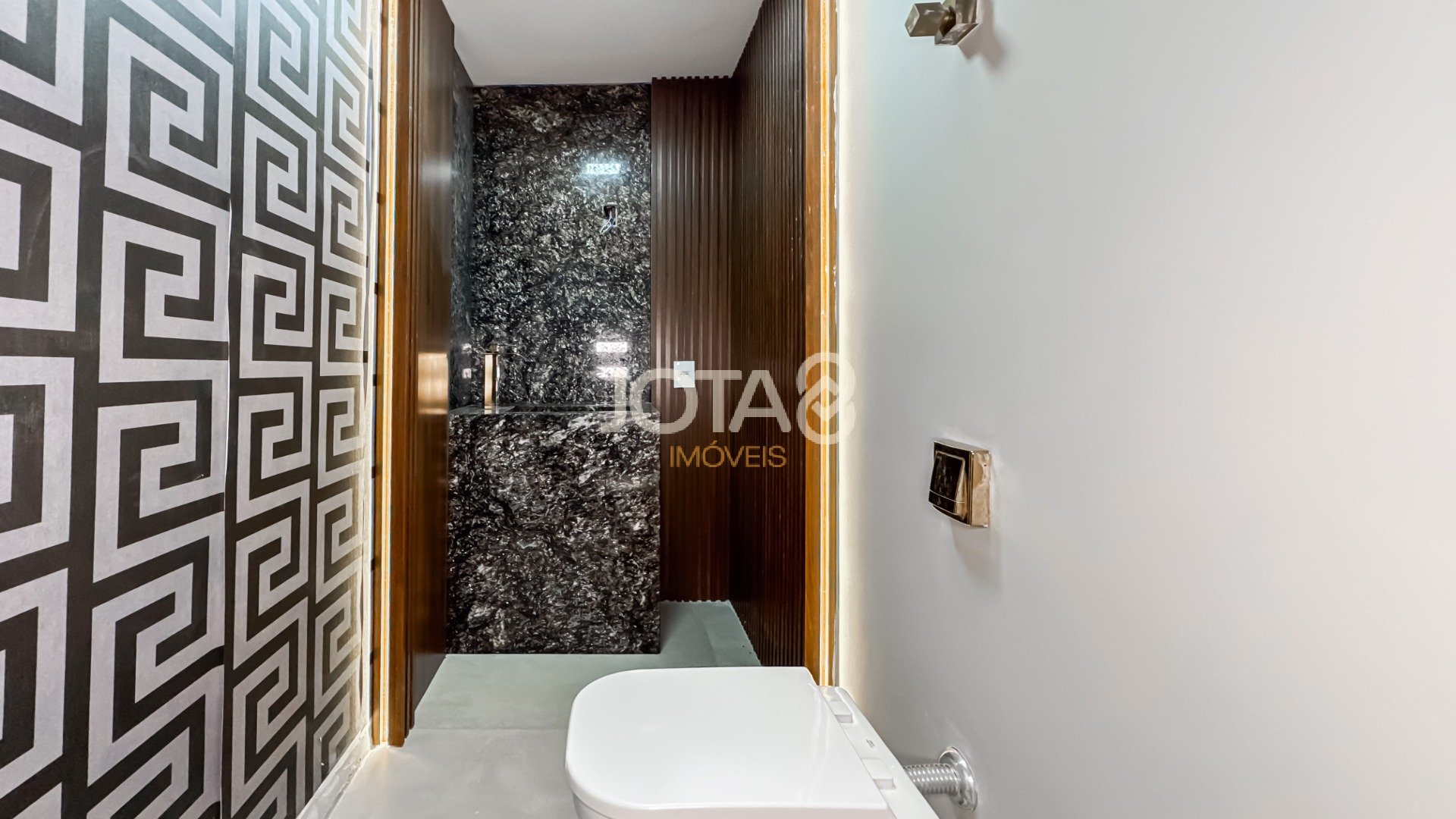 COBERTURA DUPLEX NO BATEL ED MONASTIER