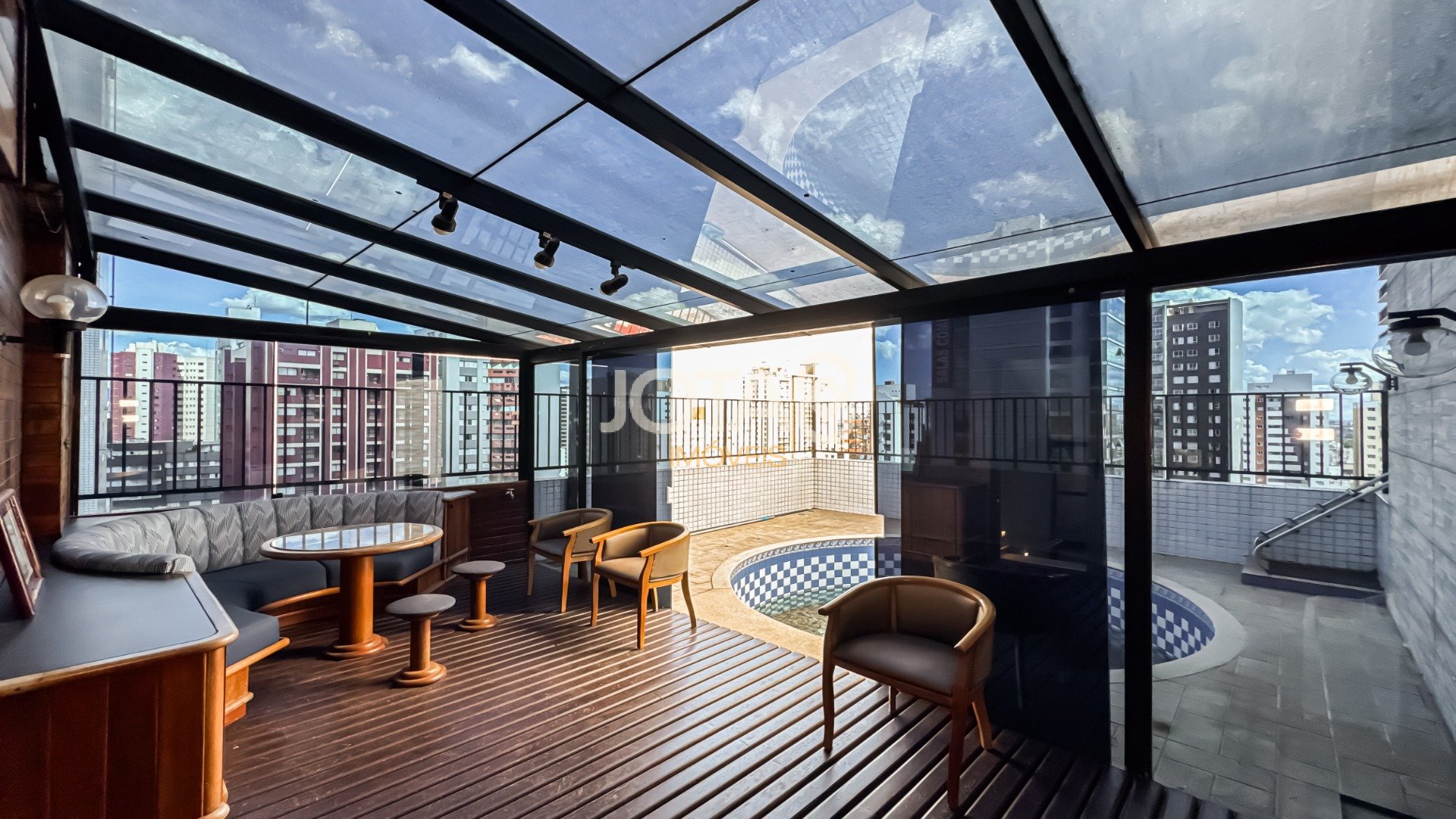 COBERTURA DUPLEX NO BATEL ED MONASTIER