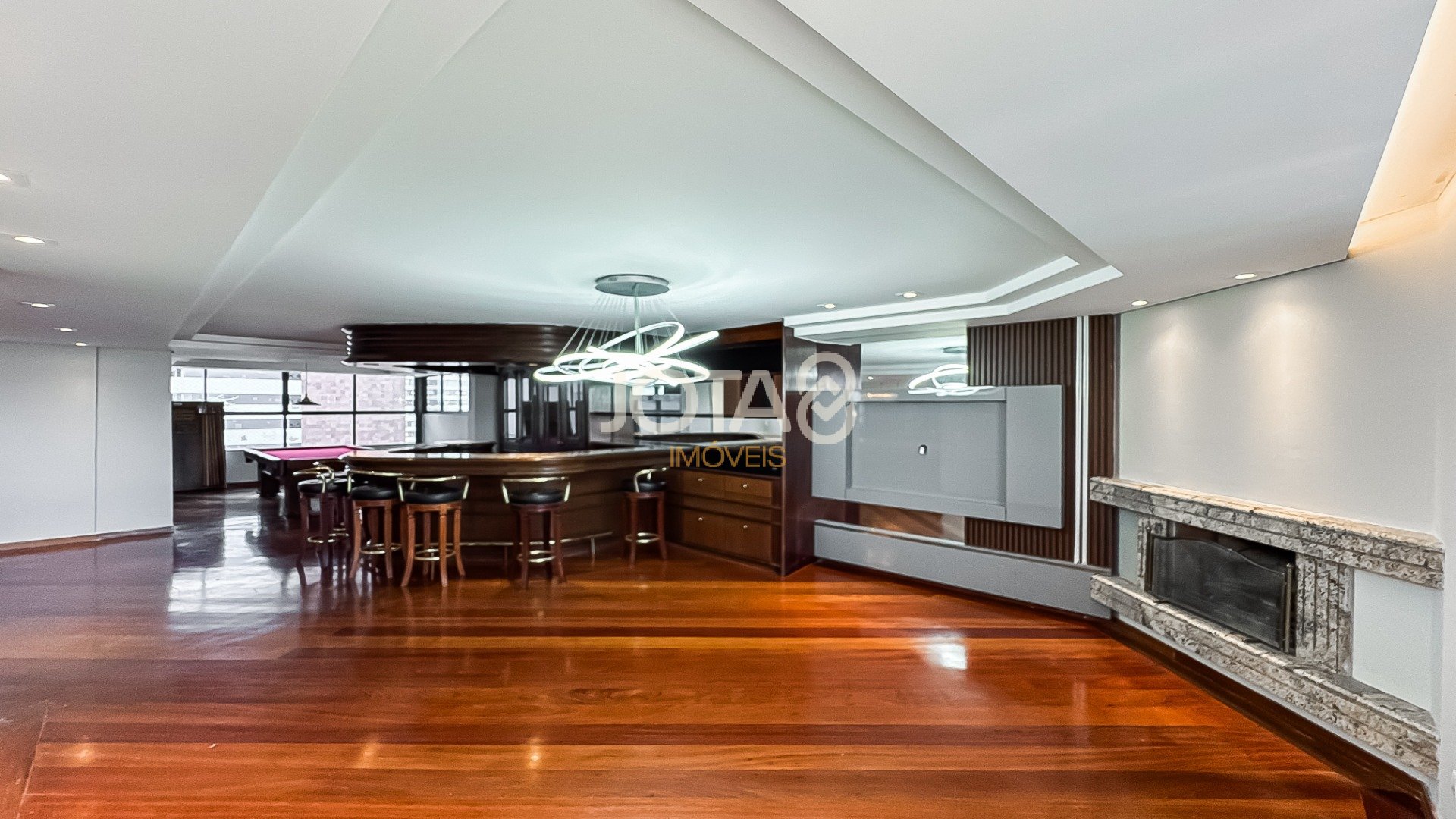 COBERTURA DUPLEX NO BATEL ED MONASTIER