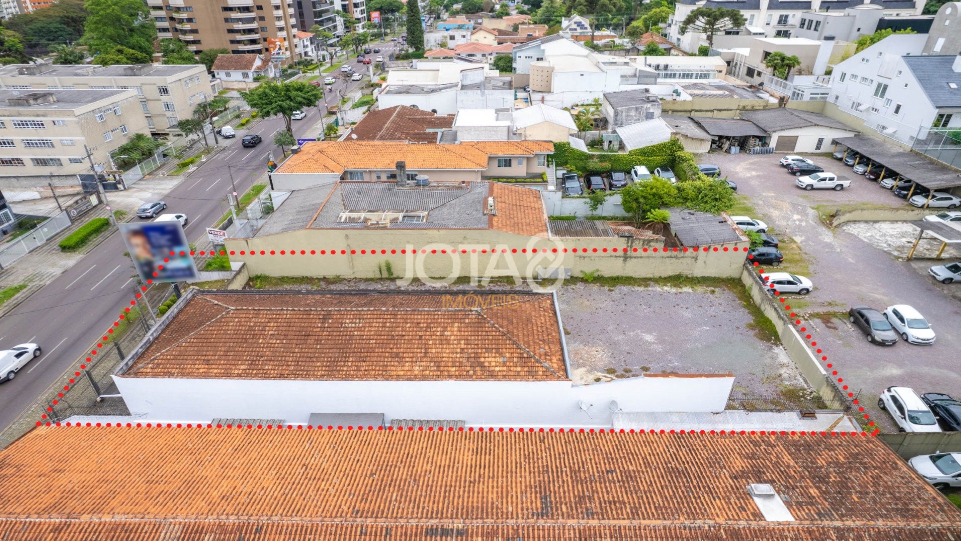TERRENO NO MERCÊS EM ÓTIMA LOCALIZAÇÃO!