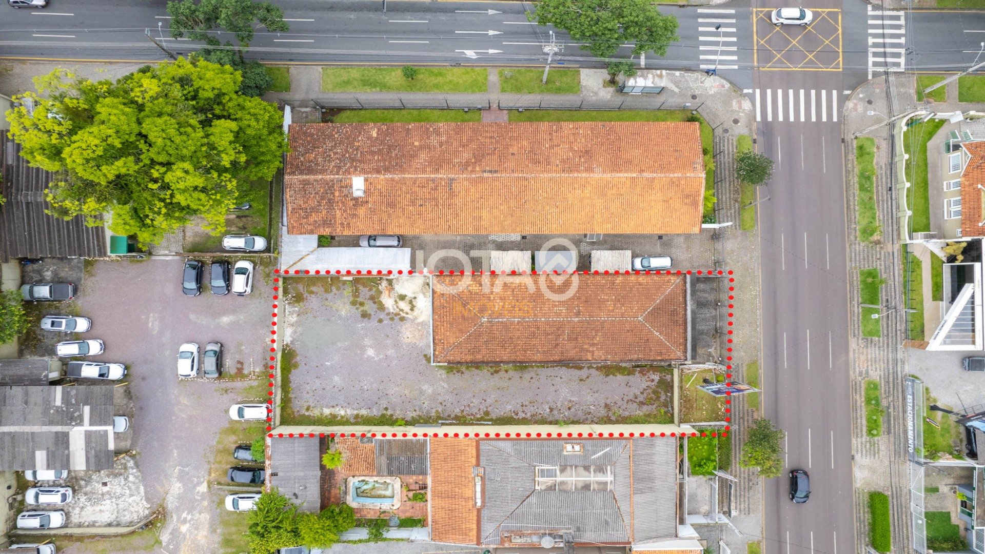 TERRENO NO MERCÊS EM ÓTIMA LOCALIZAÇÃO!