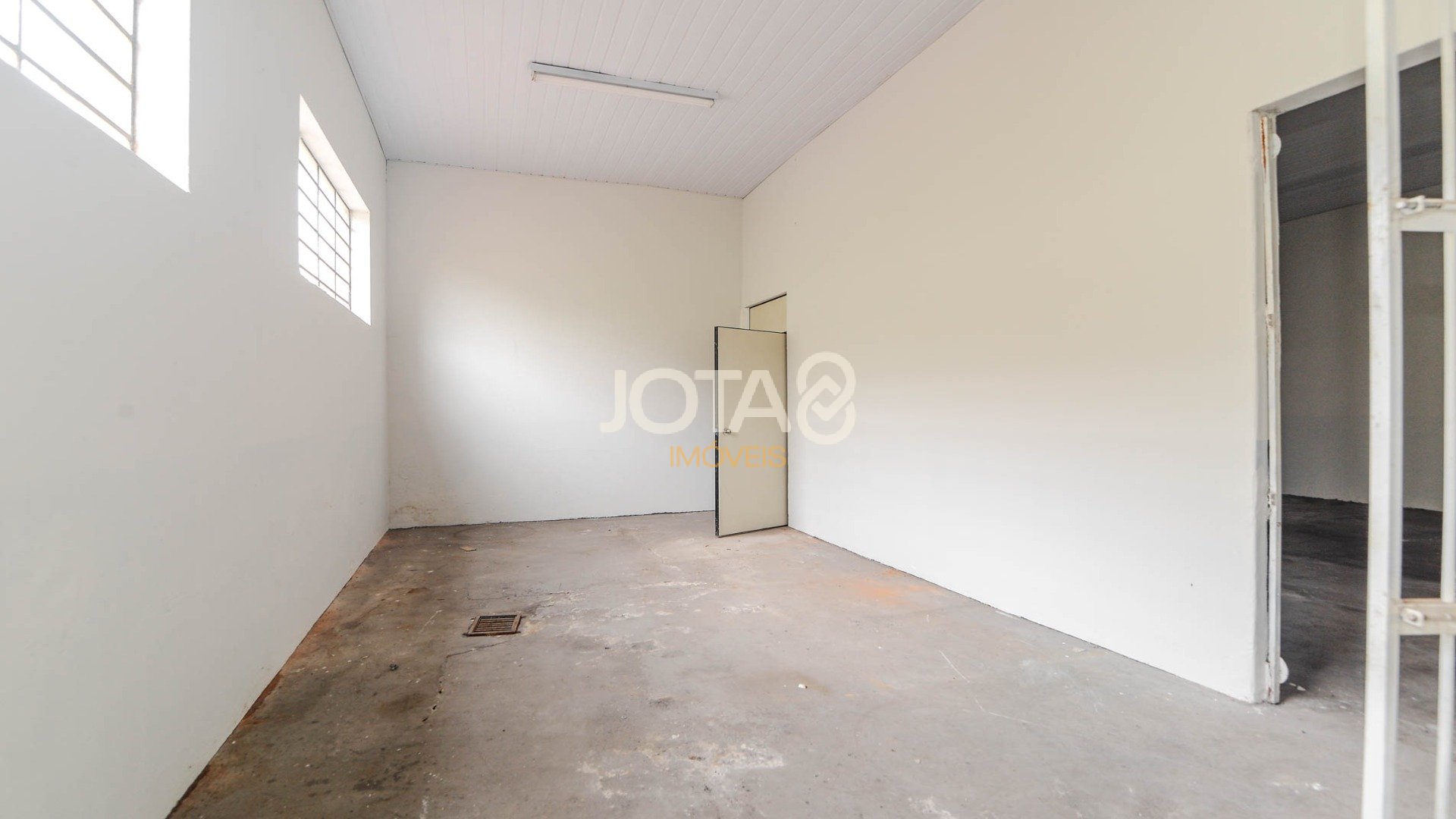 TERRENO NO MERCÊS EM ÓTIMA LOCALIZAÇÃO!