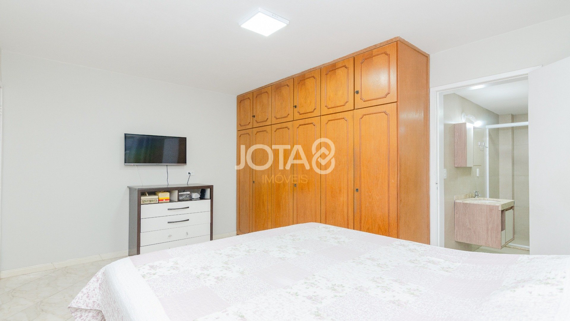 APARTAMENTO 3 QUARTOS 1 SUÍTE PERTO DA PRAÇA DO JAPÃO.