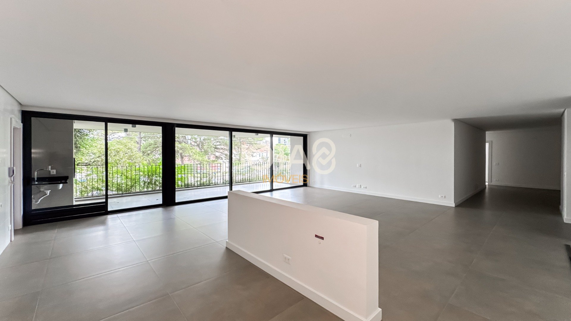 APARTAMENTO NO CABRAL COM 3 SUÍTES - ÁTMAN