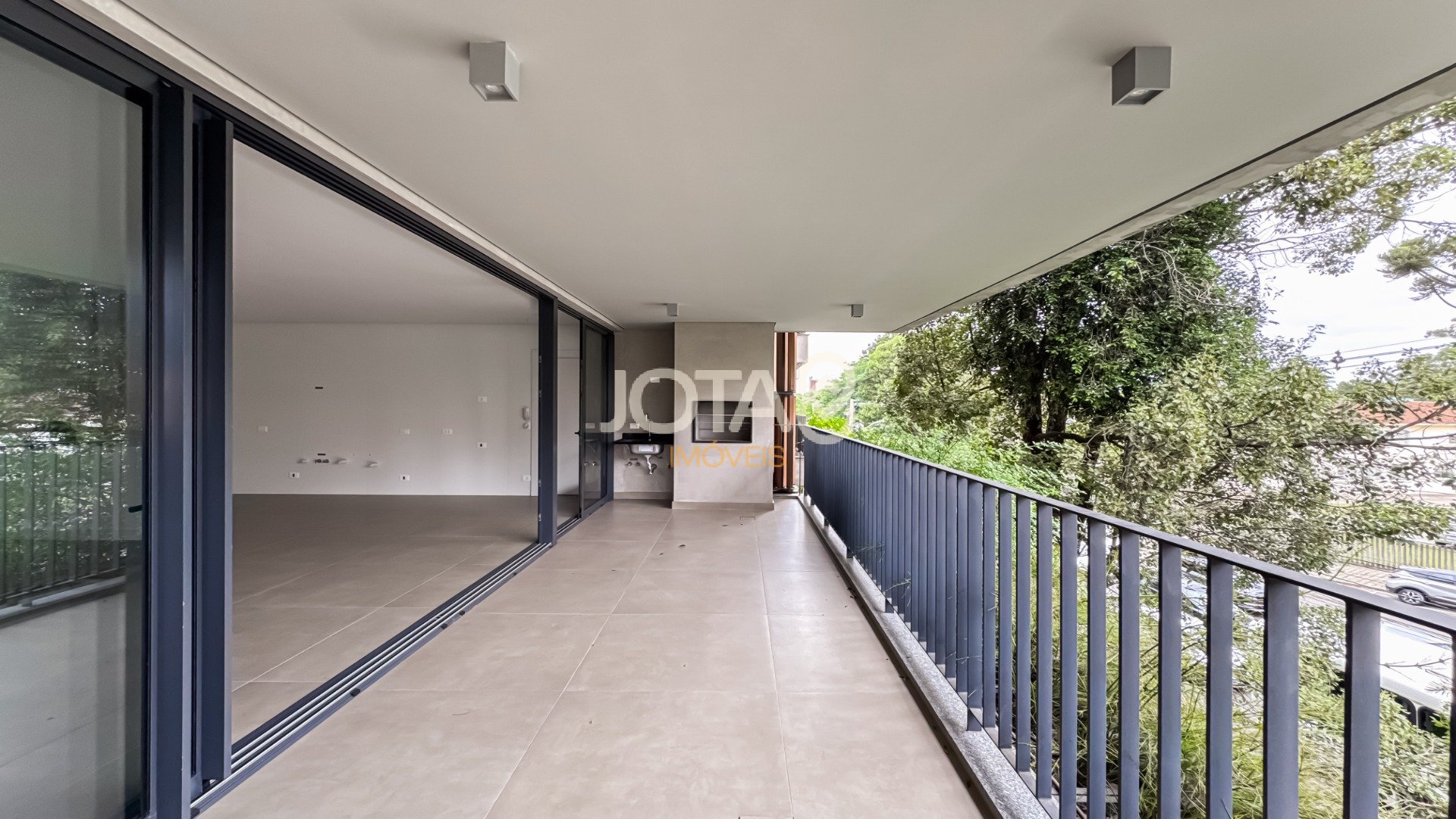 APARTAMENTO NO CABRAL COM 3 SUÍTES - ÁTMAN
