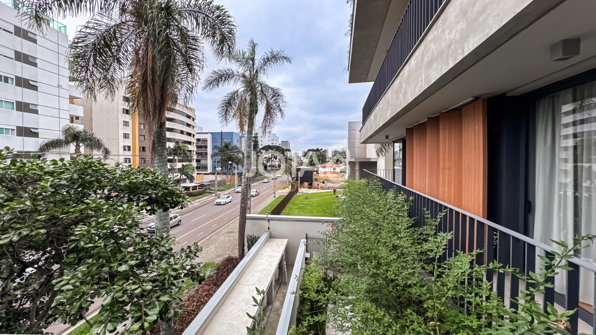 APARTAMENTO NO CABRAL COM 3 SUÍTES - ÁTMAN