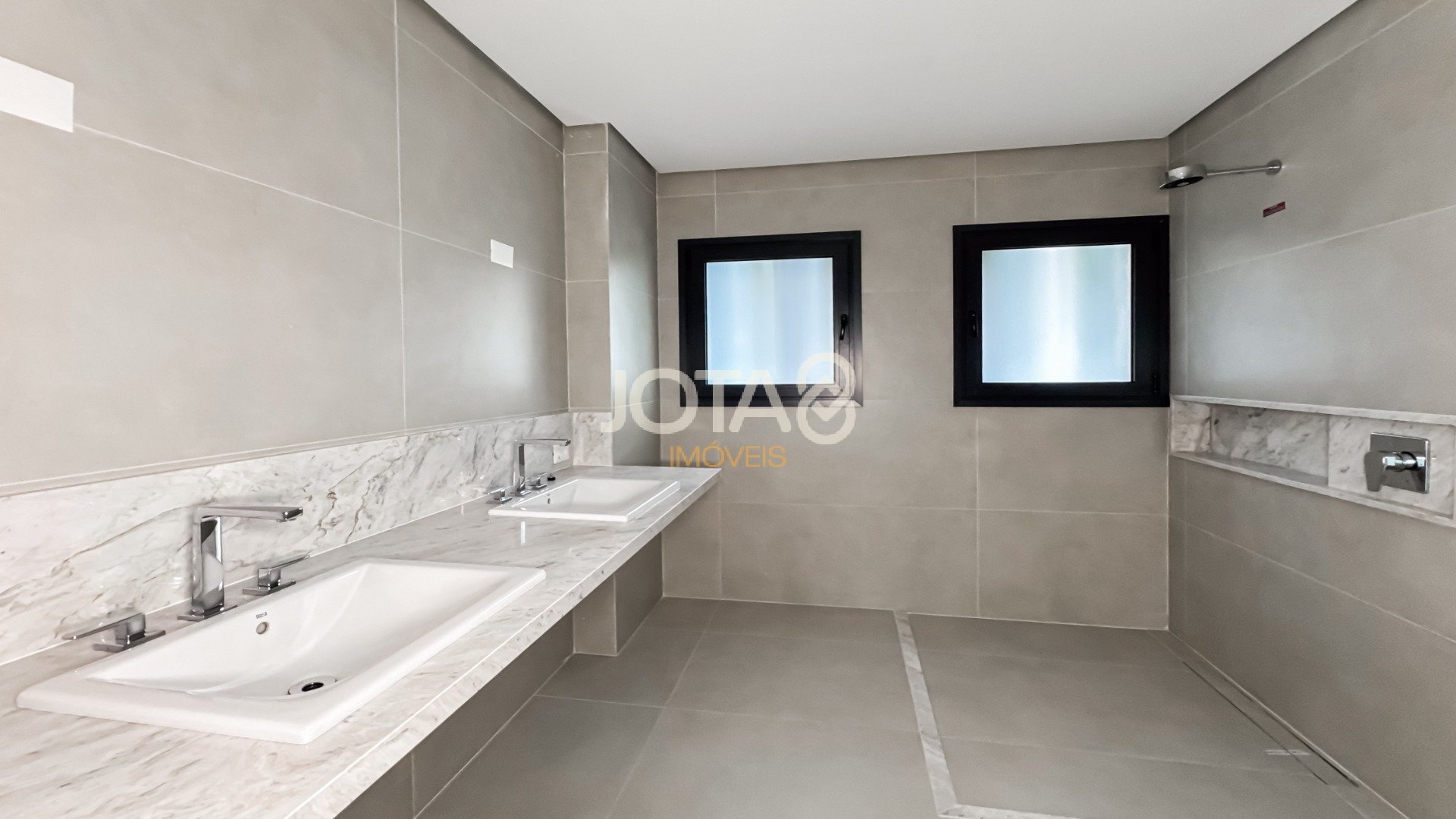 APARTAMENTO NO CABRAL COM 3 SUÍTES - ÁTMAN