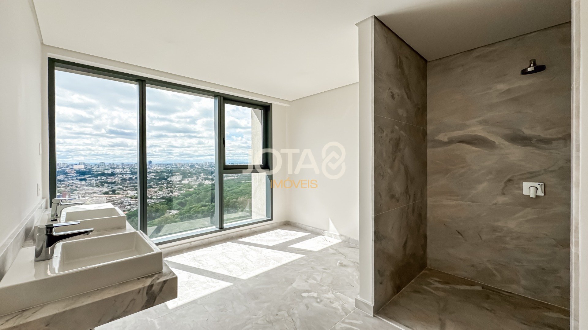 VIVA O LUXO E A EXCLUSIVIDADE NO AGE360!
