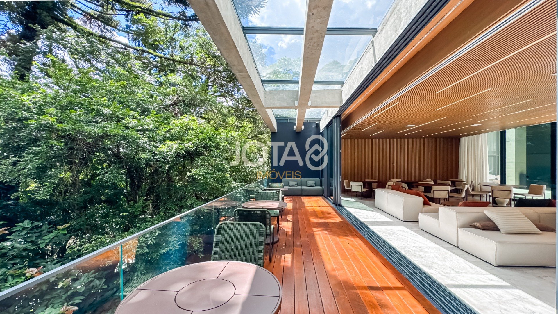 VIVA O LUXO E A EXCLUSIVIDADE NO AGE360!