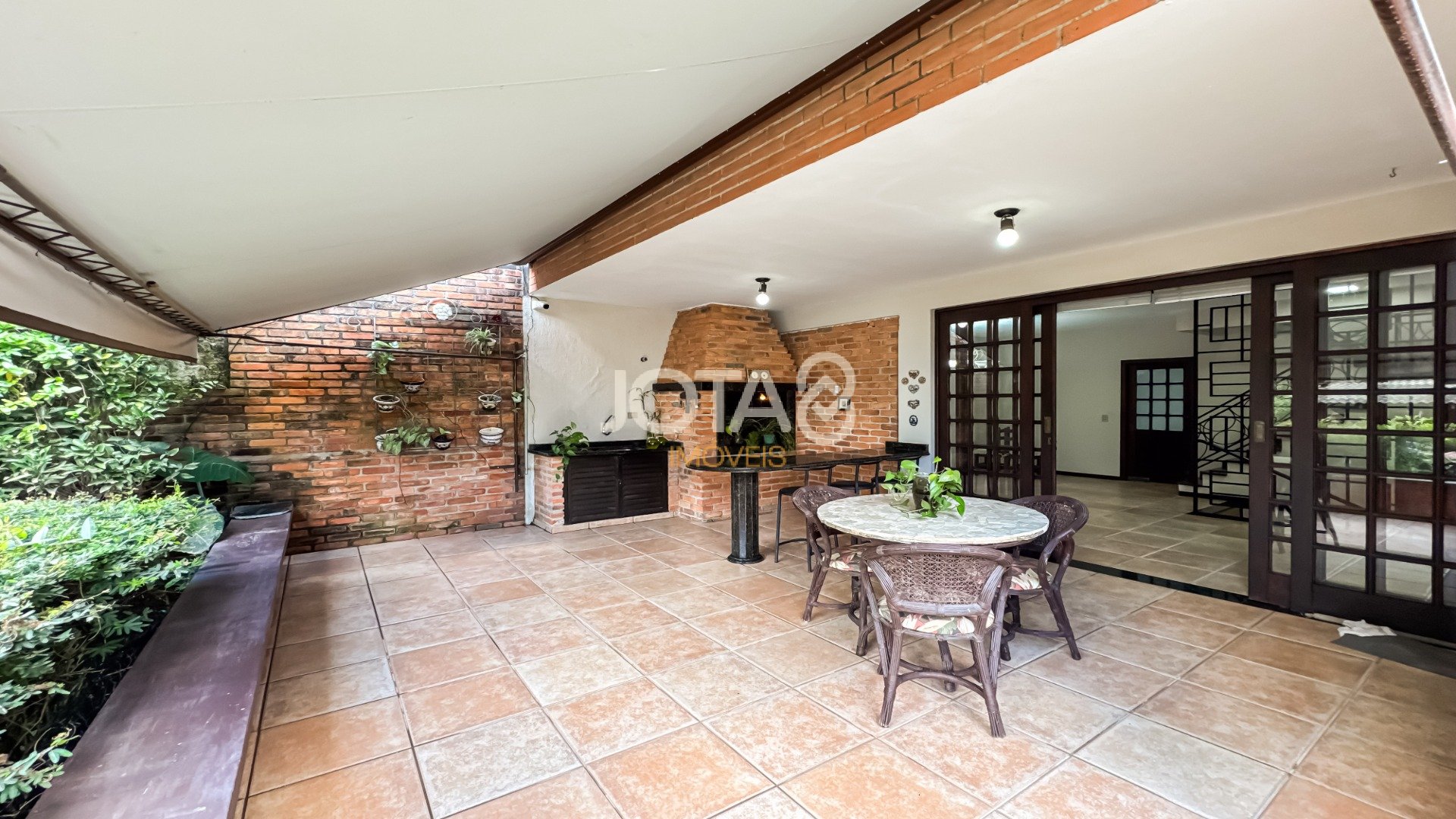 TERRENO GRANDE COM 2 CASAS 100% AVERBADAS NO VISTA ALEGRE