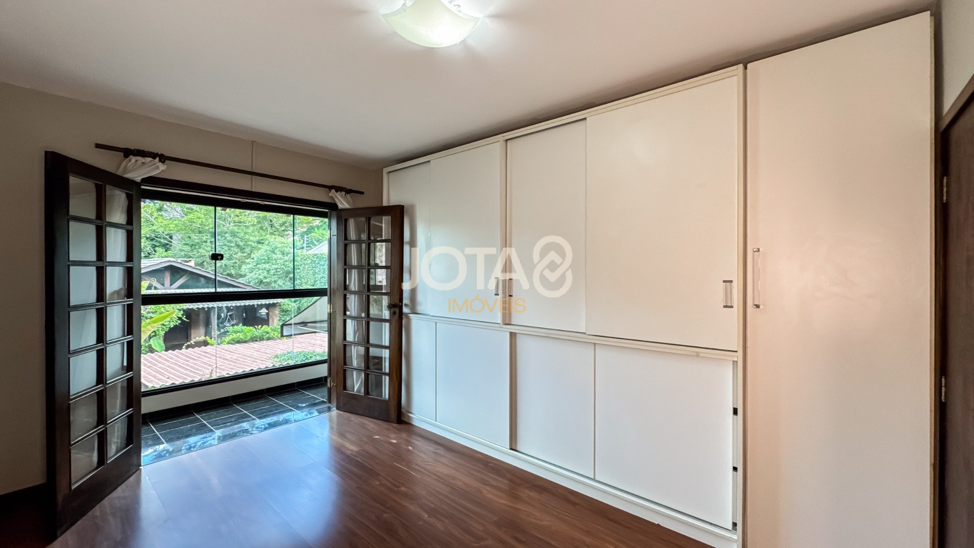 TERRENO GRANDE COM 2 CASAS 100% AVERBADAS NO VISTA ALEGRE