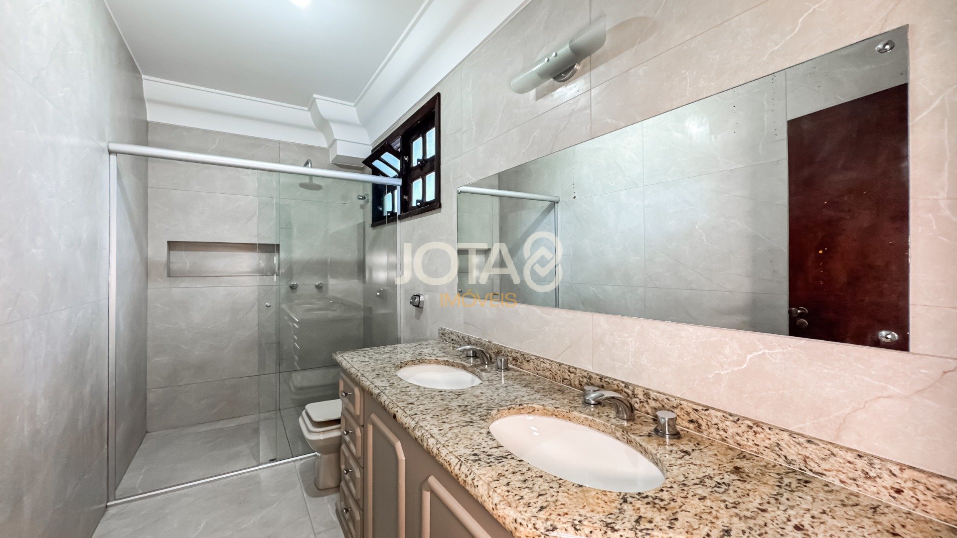 TERRENO GRANDE COM 2 CASAS 100% AVERBADAS NO VISTA ALEGRE