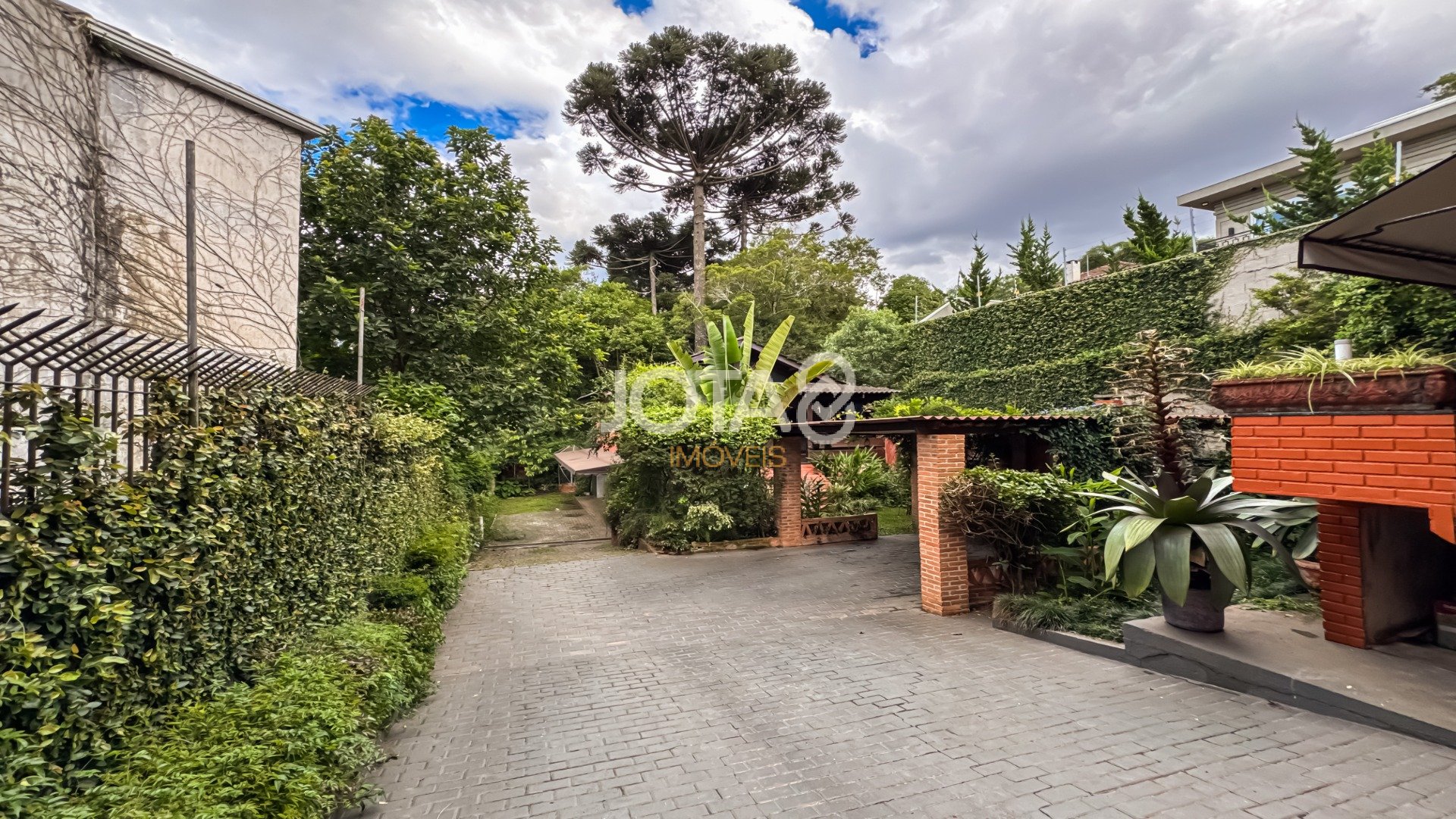 TERRENO GRANDE COM 2 CASAS 100% AVERBADAS NO VISTA ALEGRE
