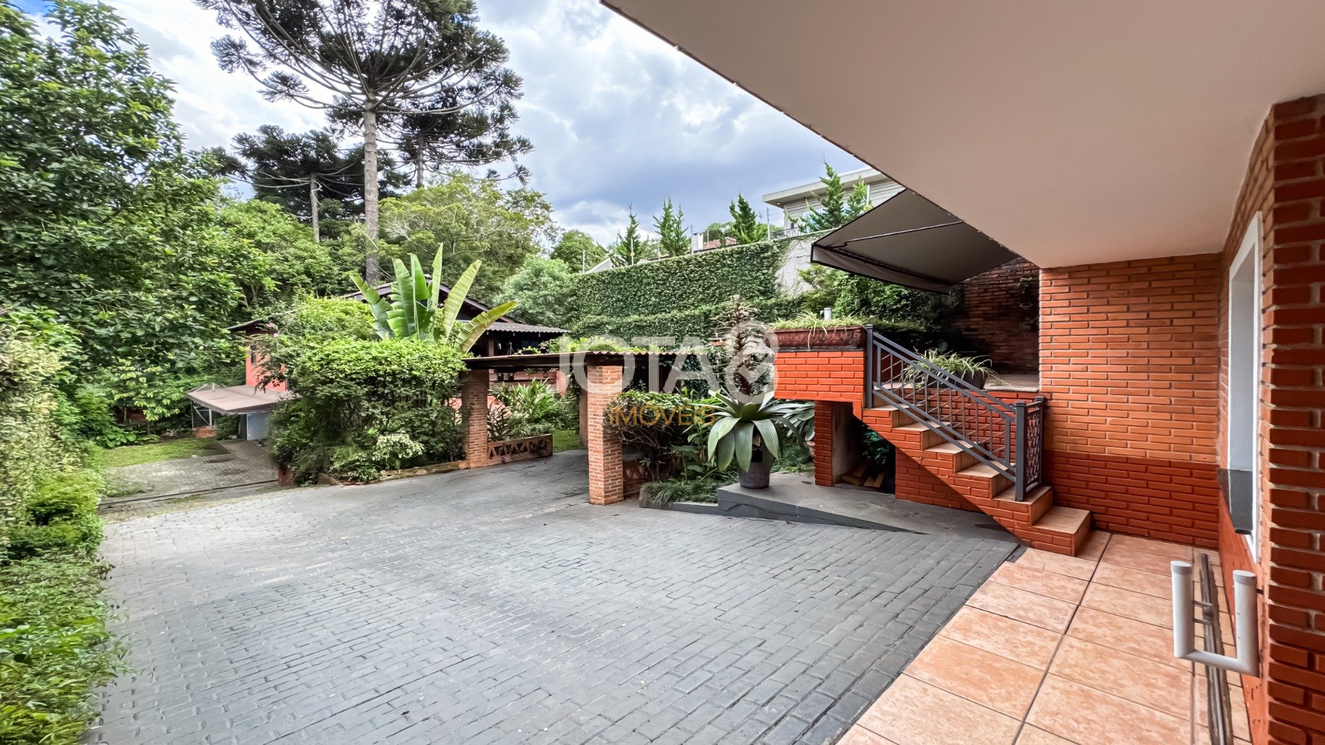 TERRENO GRANDE COM 2 CASAS 100% AVERBADAS NO VISTA ALEGRE