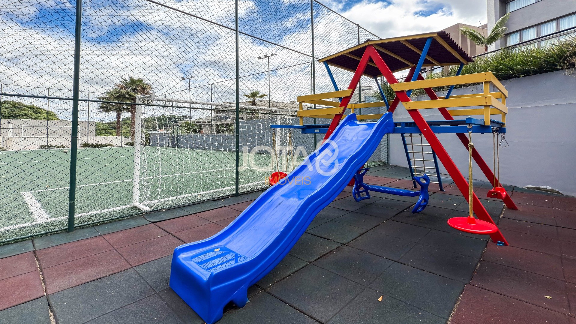 EXCELENTE TERRENO EM CONDOMÍNIO  NO VISTA ALEGRE!