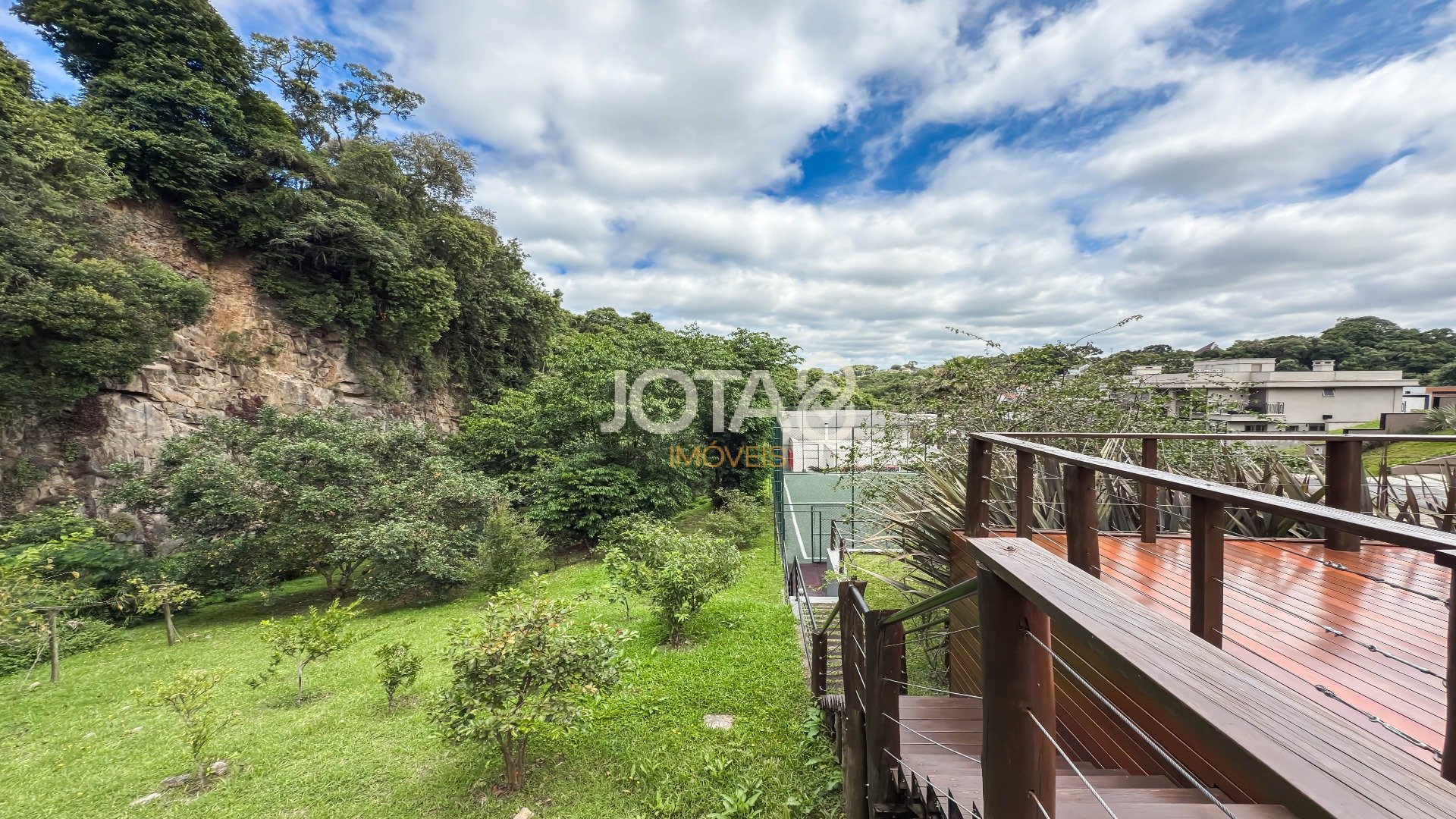 EXCELENTE TERRENO EM CONDOMÍNIO  NO VISTA ALEGRE!