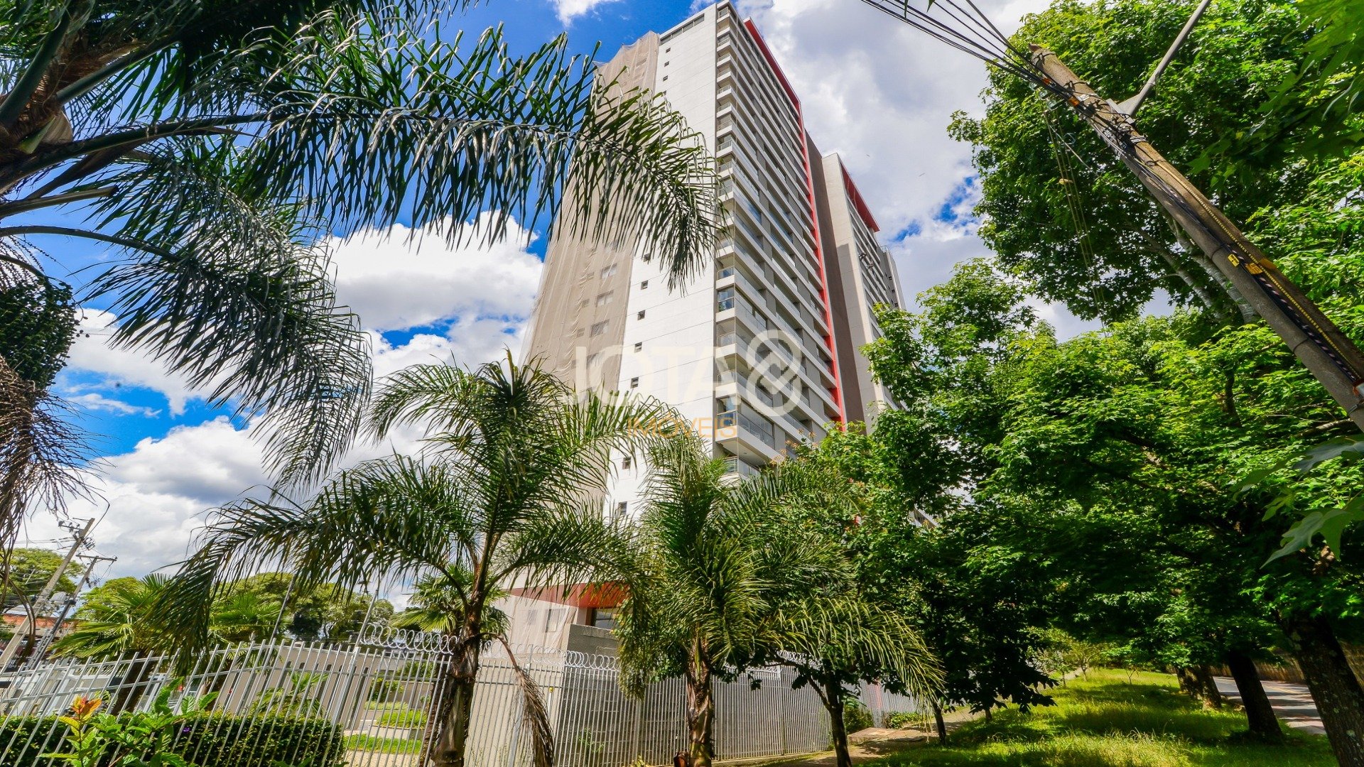 APARTAMENTO RED ECOVILLE ANDAR ALTO NO CAMPINA DO SIQUEIRA.