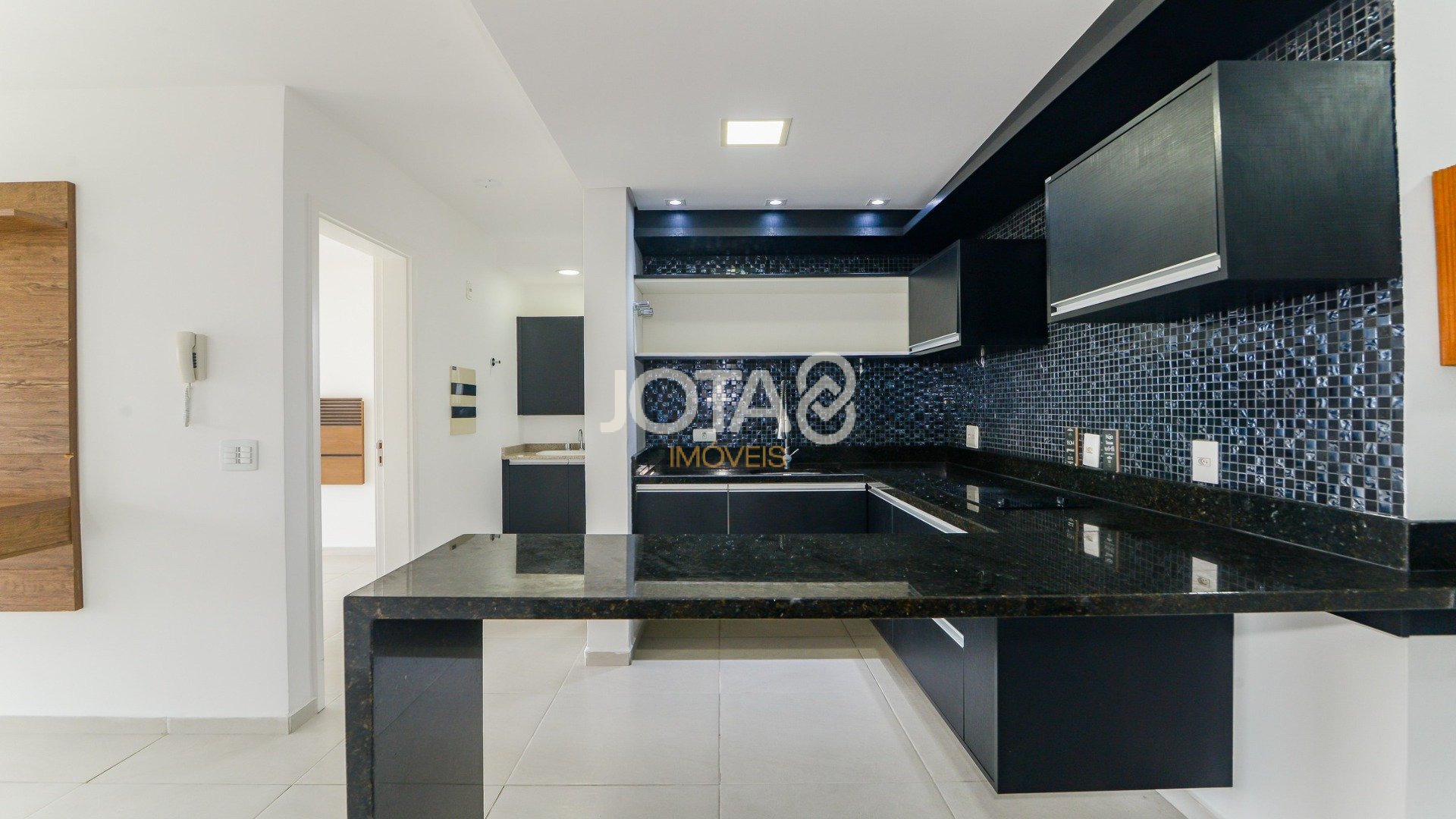 APARTAMENTO RED ECOVILLE ANDAR ALTO NO CAMPINA DO SIQUEIRA.