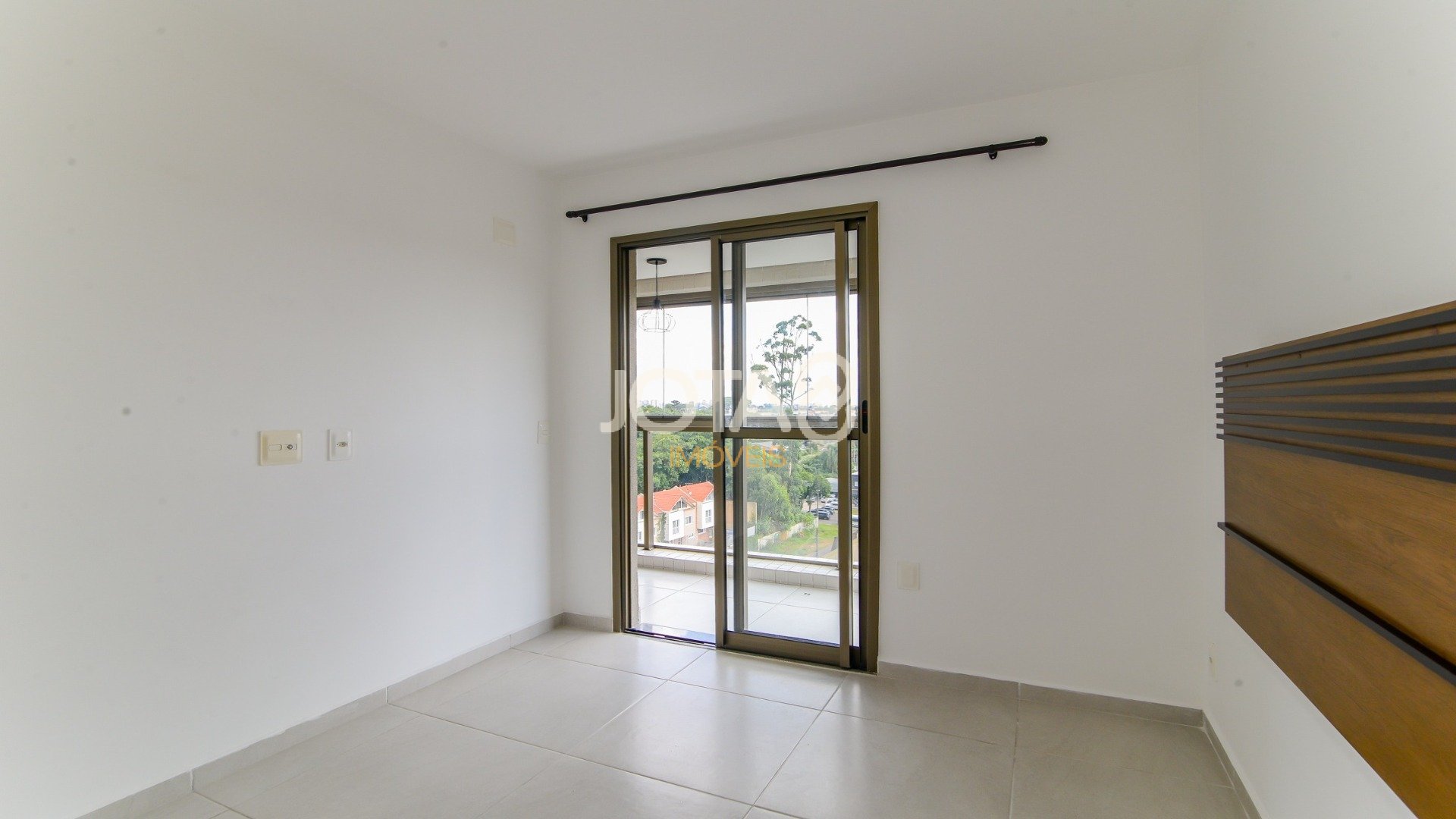 APARTAMENTO RED ECOVILLE ANDAR ALTO NO CAMPINA DO SIQUEIRA.