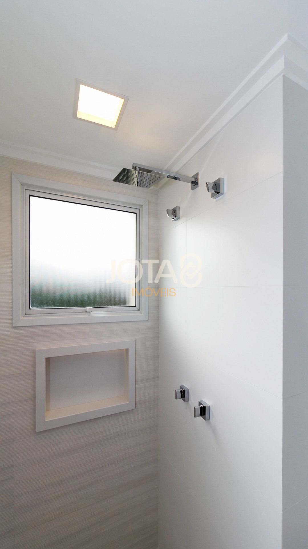 APARTAMENTO 3 SUÍTES - QUARTIER - 158M²
