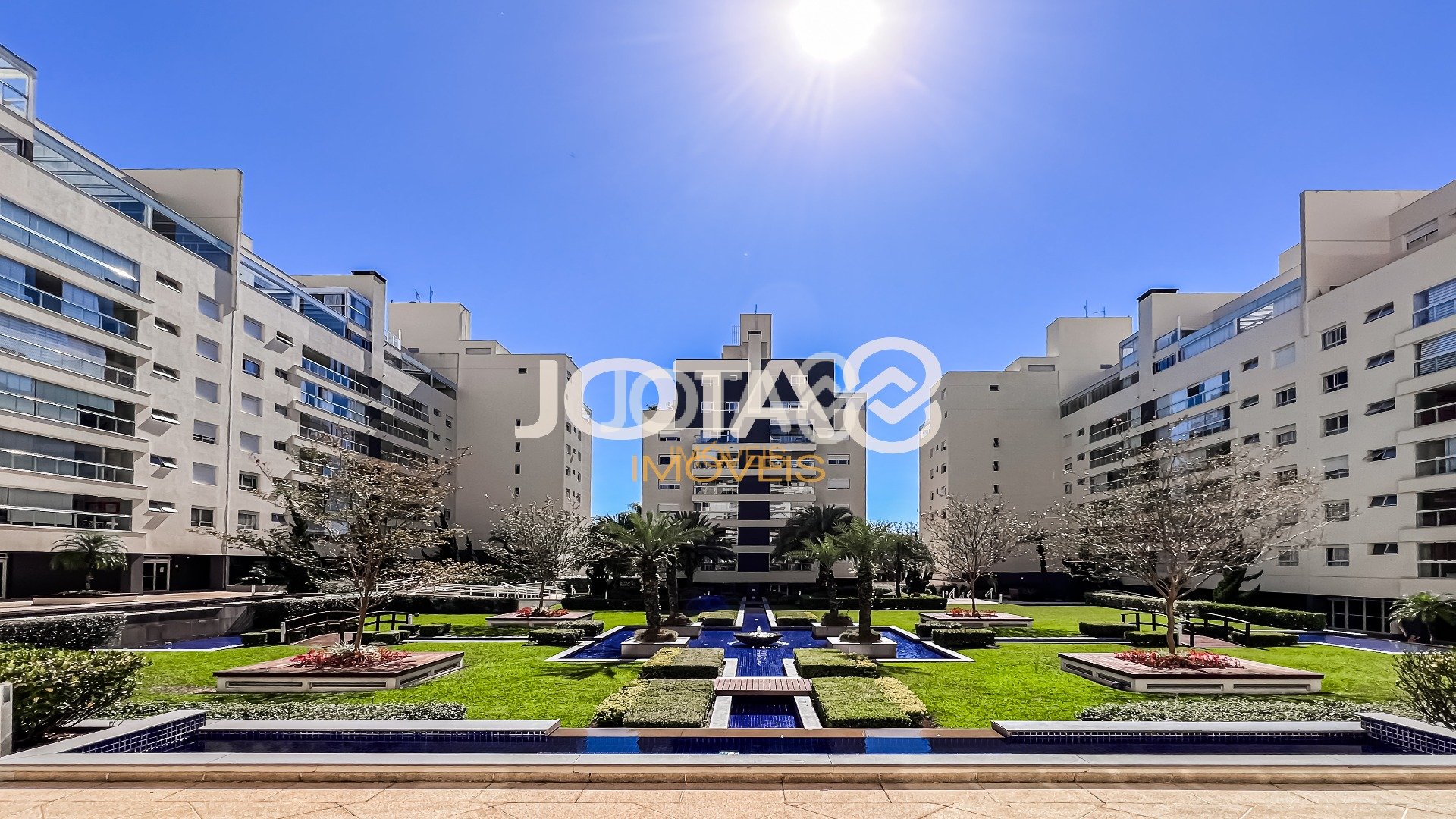 APARTAMENTO 3 SUÍTES - QUARTIER - 158M²