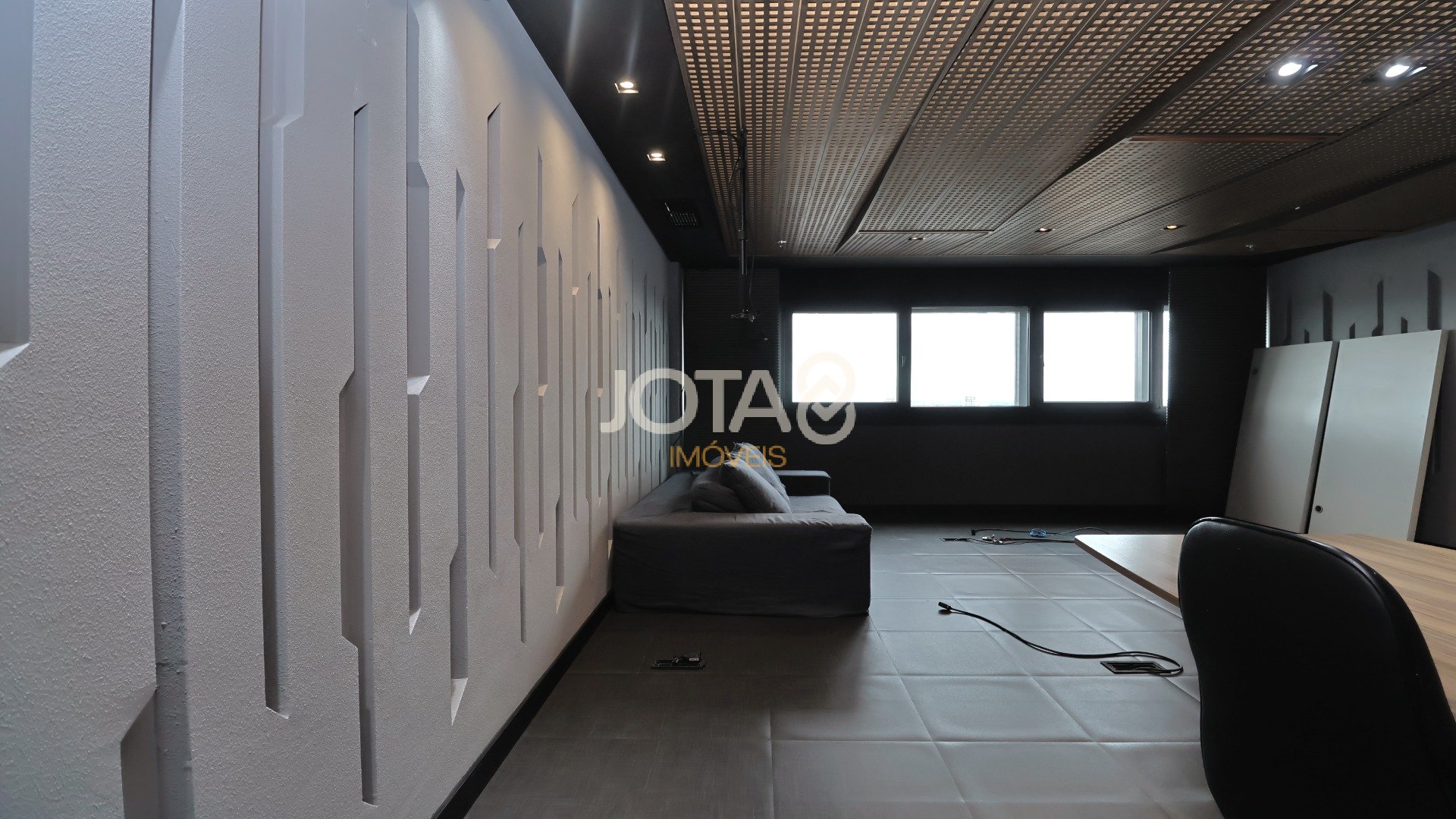 SALA COMERICAL NO UNIVERSE LIFE SQUARE - J8