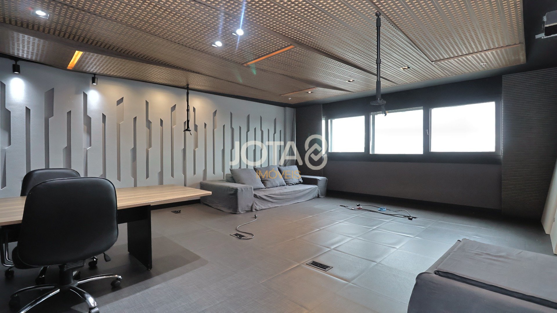 SALA COMERICAL NO UNIVERSE LIFE SQUARE - J8