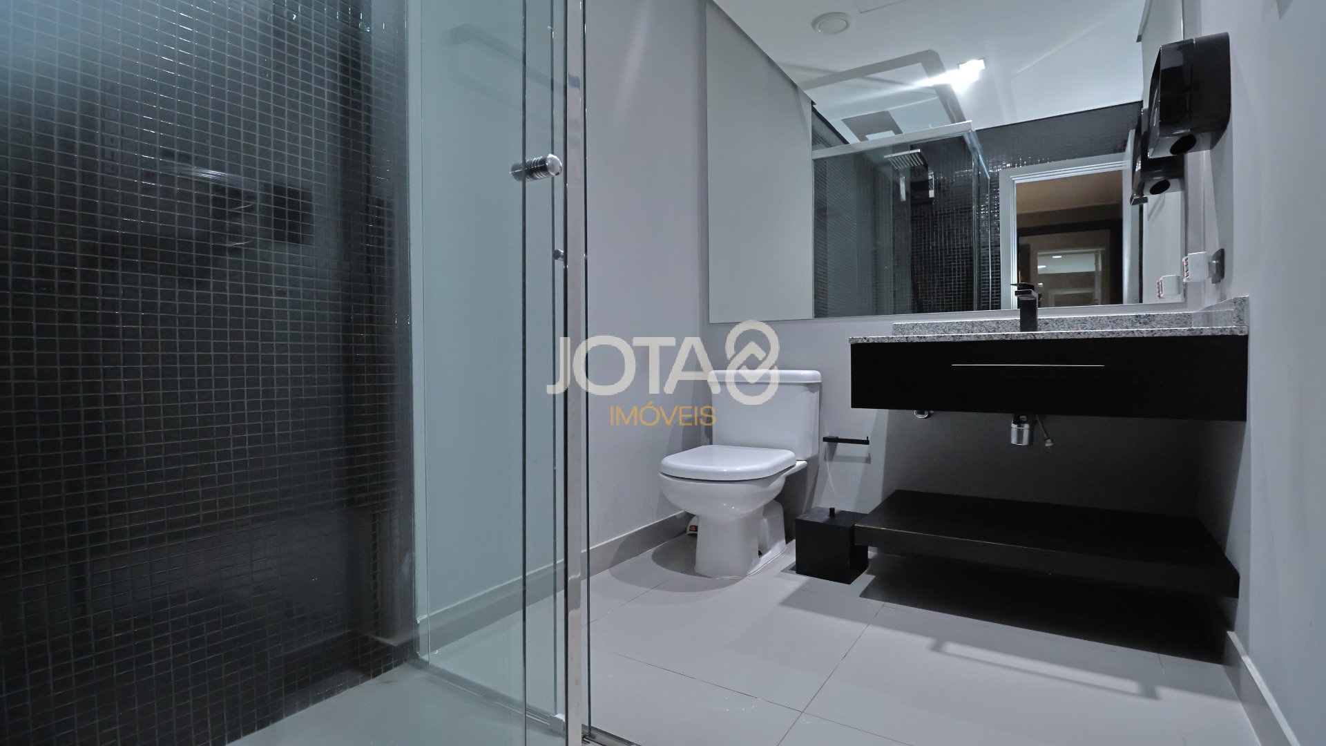 SALA COMERICAL NO UNIVERSE LIFE SQUARE - J8