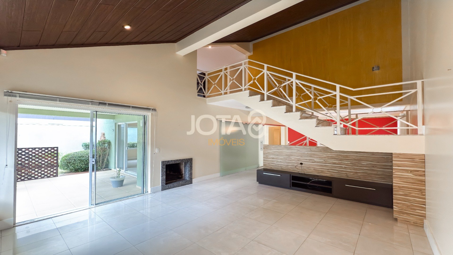 CASA NO COLINAS SÃO FRANCISCO COM 4 QUARTOS!
