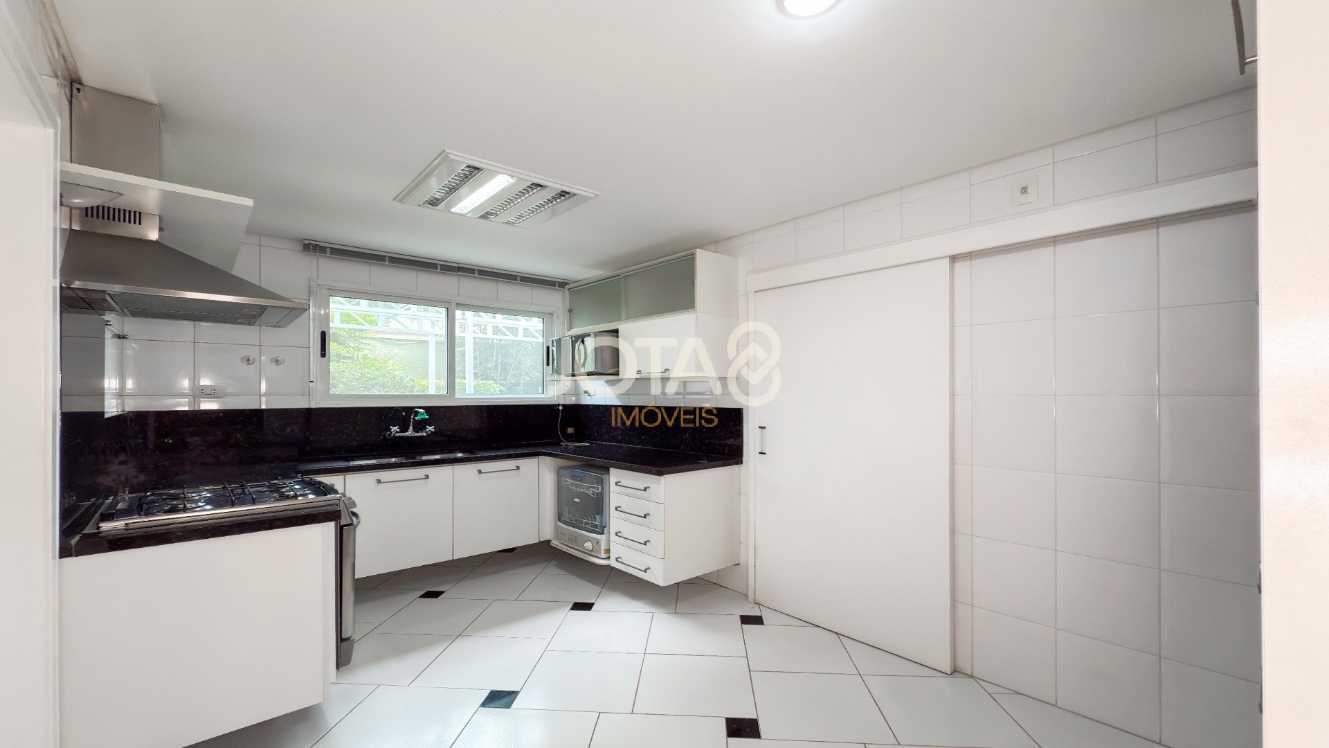 CASA NO COLINAS SÃO FRANCISCO COM 4 QUARTOS!