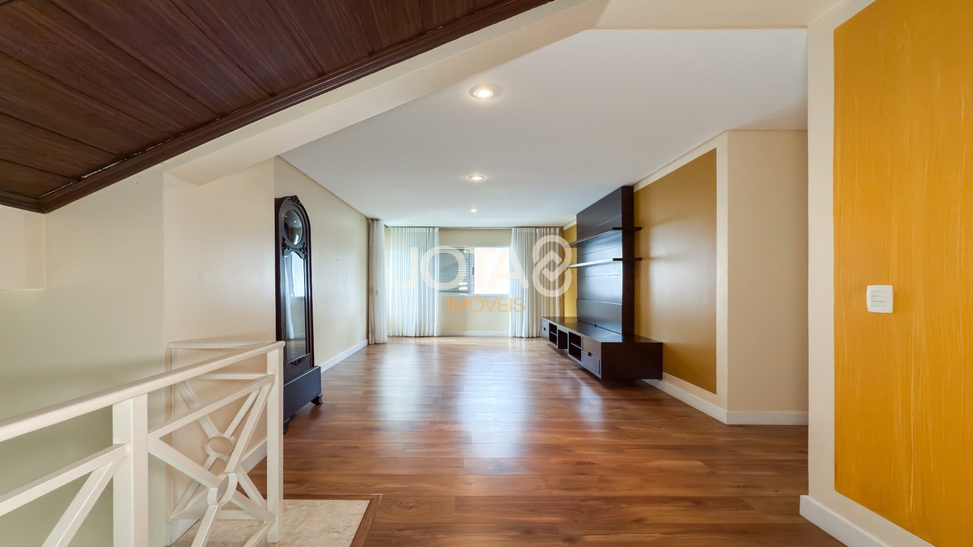 CASA NO COLINAS SÃO FRANCISCO COM 4 QUARTOS!