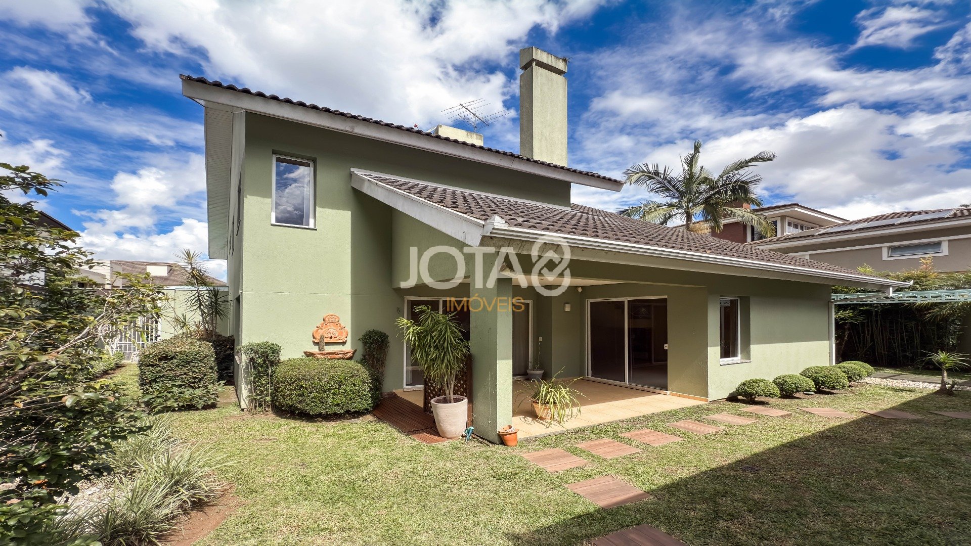 CASA NO COLINAS SÃO FRANCISCO COM 4 QUARTOS!
