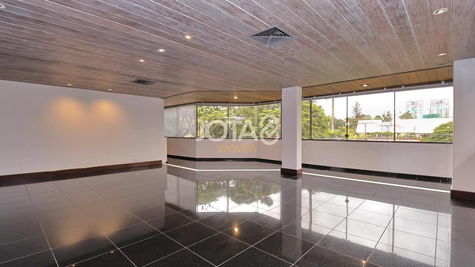 APARTAMENTO EXCLUSIVO C/ 4 SUÍTES EM FRENTE AO GRACIOSA