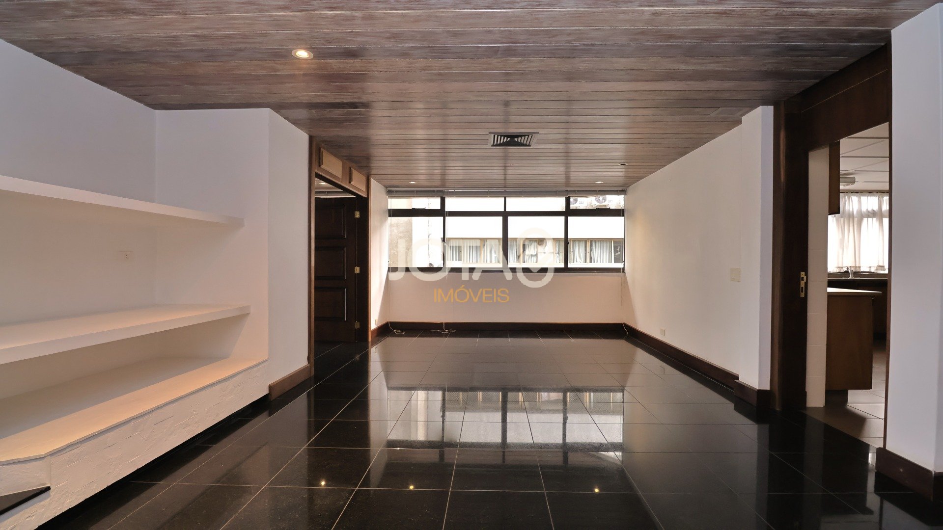 APARTAMENTO EXCLUSIVO C/ 4 SUÍTES EM FRENTE AO GRACIOSA